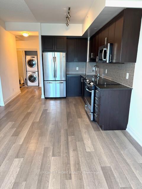 Photo 6 of Unit 1901, 7165 Yonge Street E, Markham, Thornhill — HOMEH