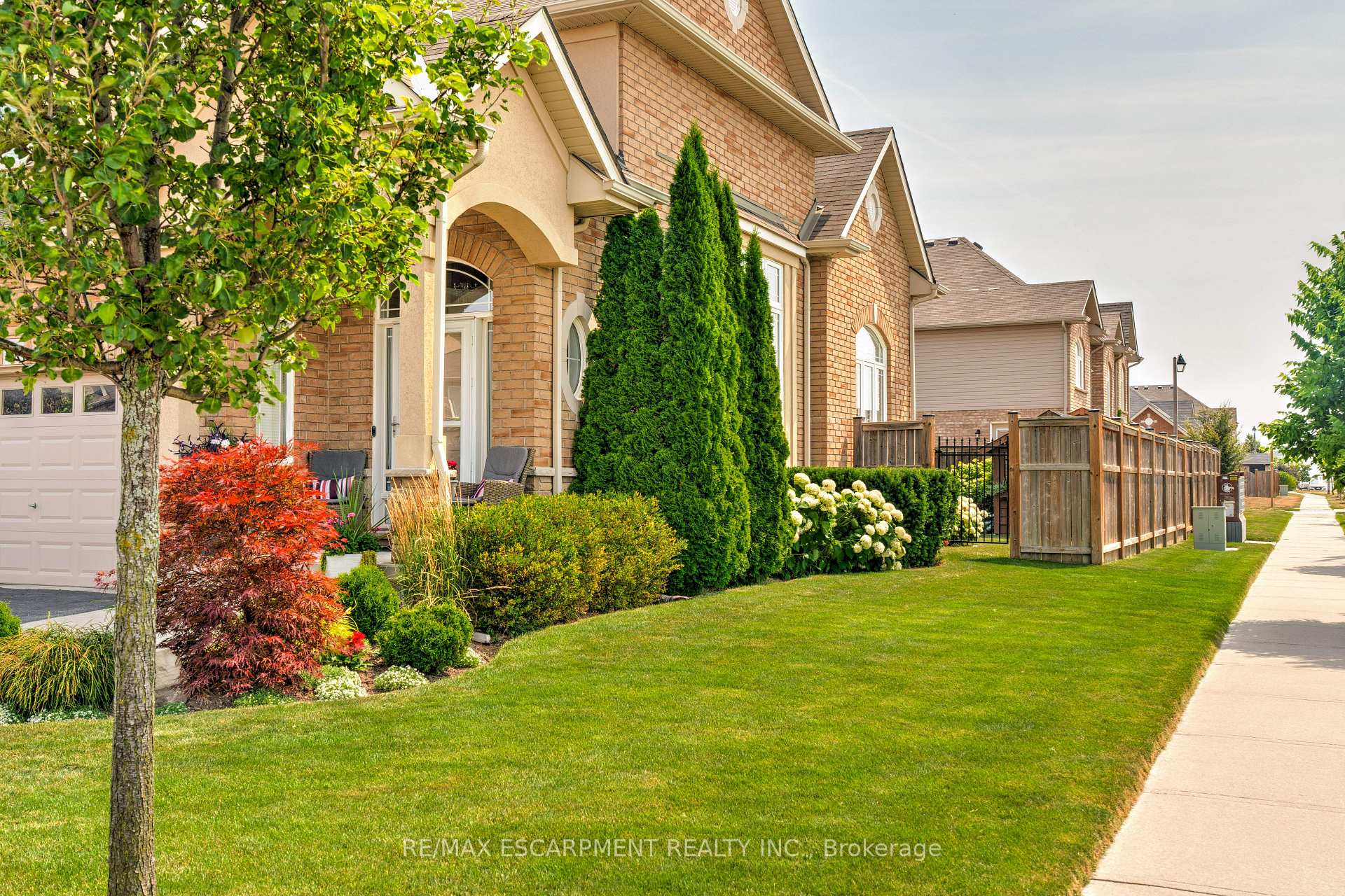 Photo 25 of 2 Celestial Crescent, Hamilton, Rural Glanbrook — HOMEH
