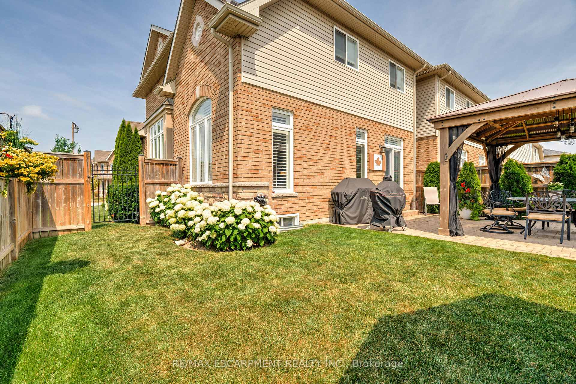 Photo 35 of 2 Celestial Crescent, Hamilton, Rural Glanbrook — HOMEH