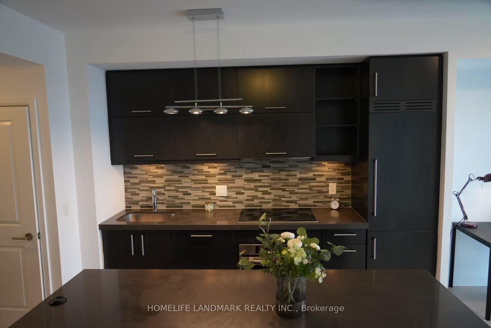 Photo 6 of Unit 4211, 1080 Bay Street, Toronto, Bay Street Corridor — HOMEH