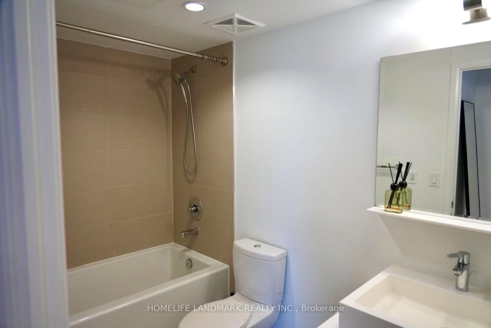 Photo 4 of Unit 4211, 1080 Bay Street, Toronto, Bay Street Corridor — HOMEH