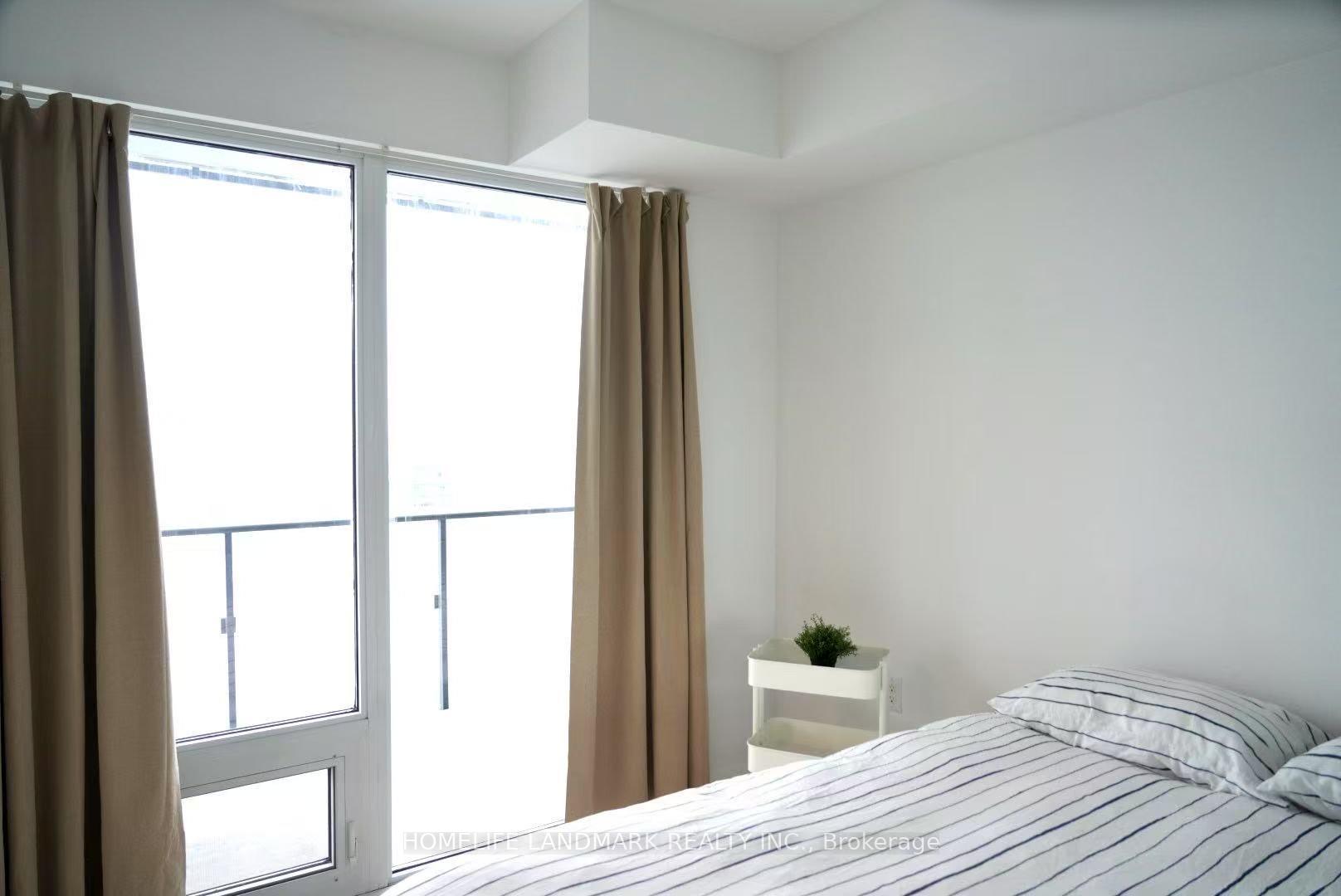 Photo 3 of Unit 4211, 1080 Bay Street, Toronto, Bay Street Corridor — HOMEH