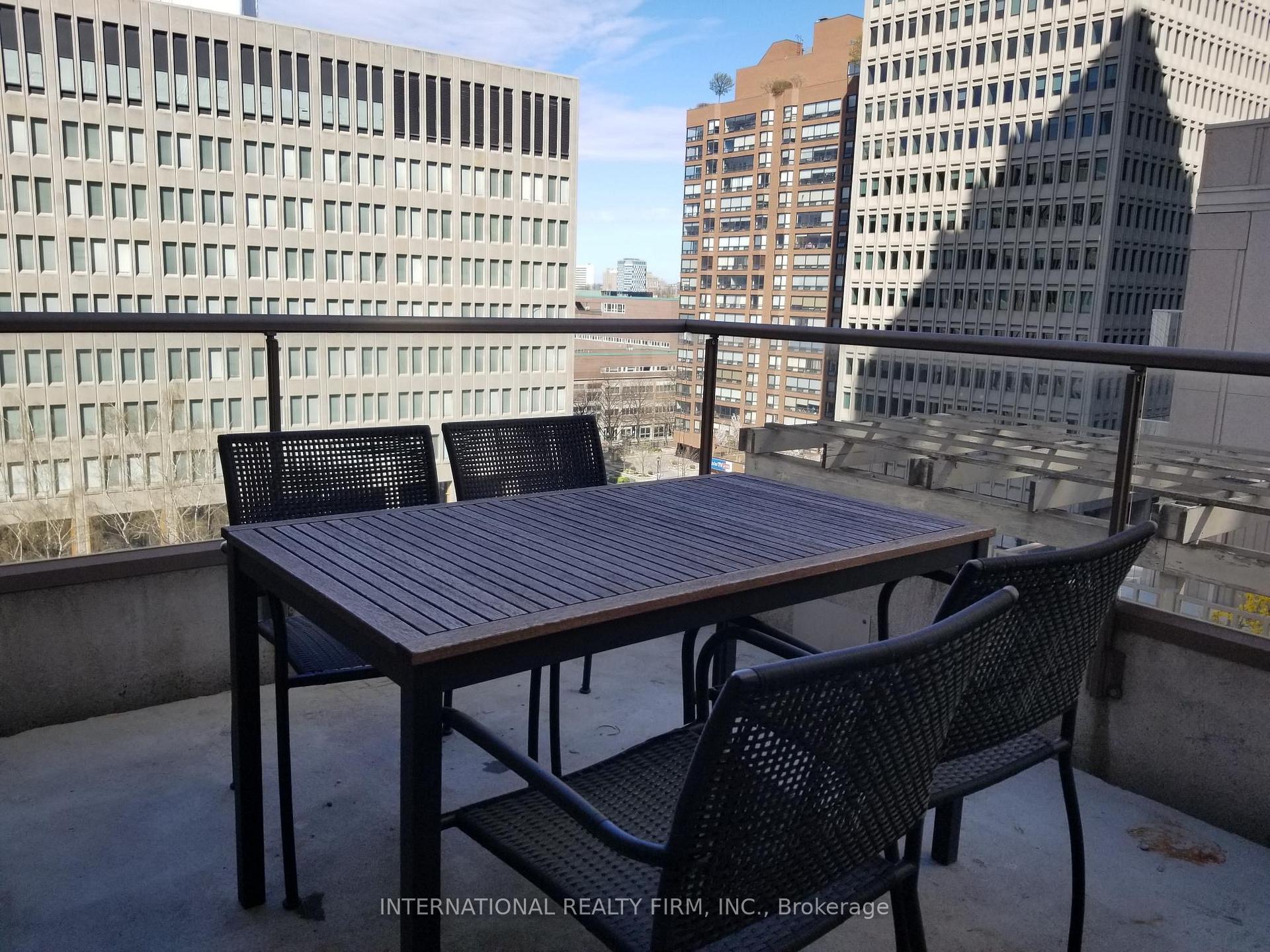 Photo 11 of Unit 912, 909 Bay Street, Toronto, Bay Street Corridor — HOMEH