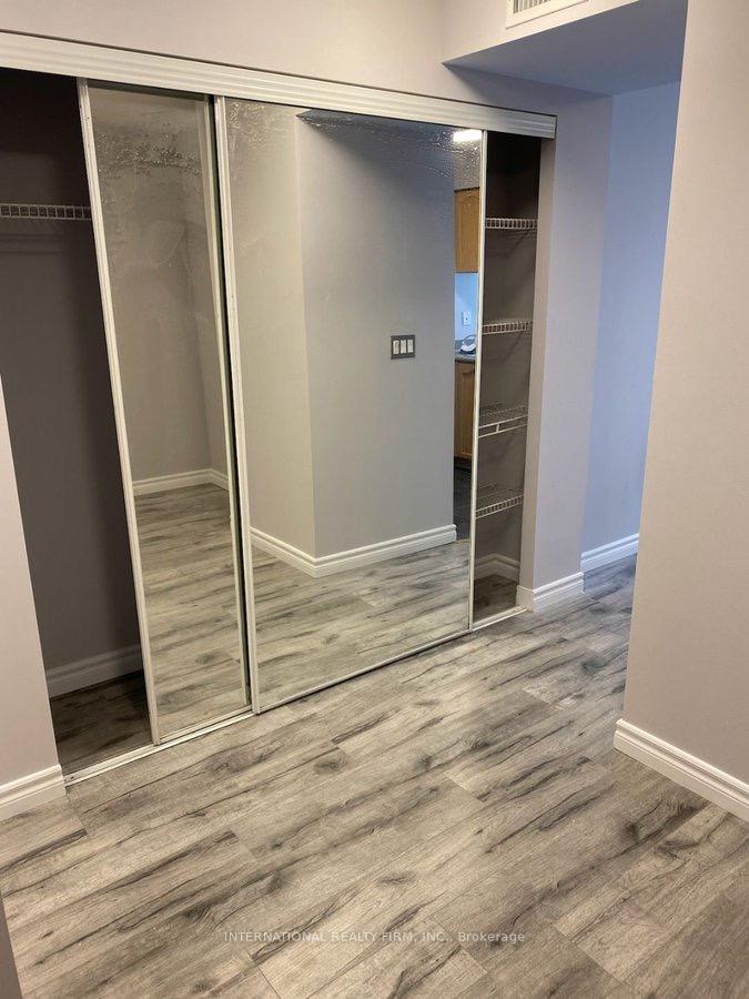 Photo 9 of Unit 912, 909 Bay Street, Toronto, Bay Street Corridor — HOMEH