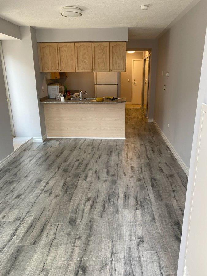 Photo 10 of Unit 912, 909 Bay Street, Toronto, Bay Street Corridor — HOMEH
