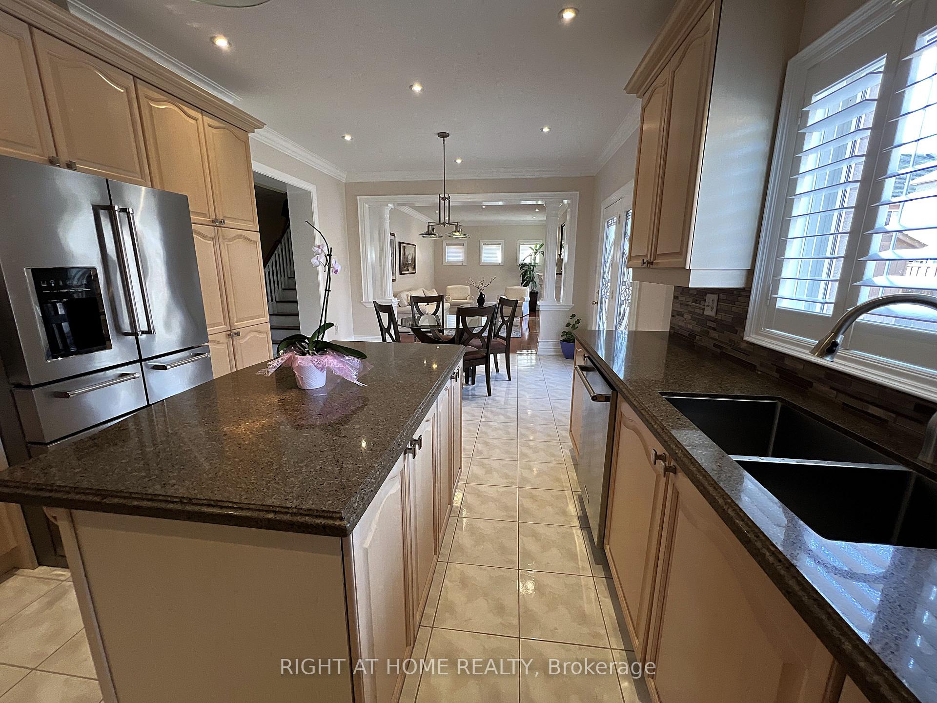 Photo 10 of 42 Williamson Drive W, Ajax, Northwest Ajax — HOMEH