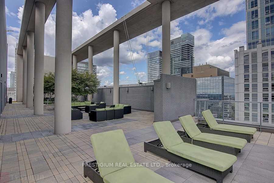 Photo 5 of Unit 1701, 770 Bay Street, Toronto, Bay Street Corridor — HOMEH