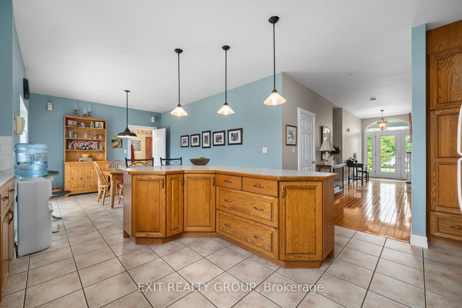 Photo 19 of 830 Huycks Point Road, Prince Edward County, Wellington — HOMEH