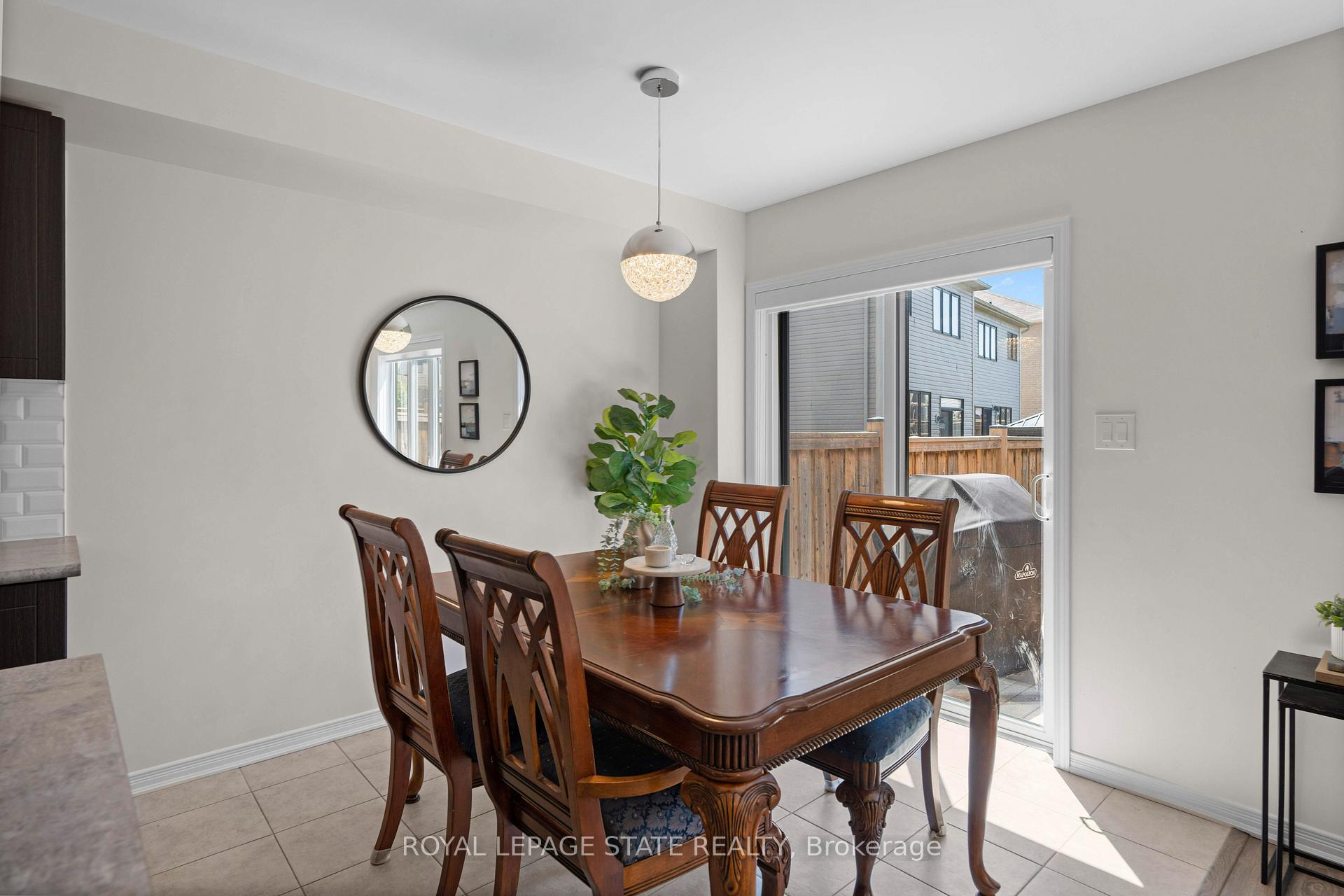Photo 10 of 89 Thompson Road, Haldimand — HOMEH
