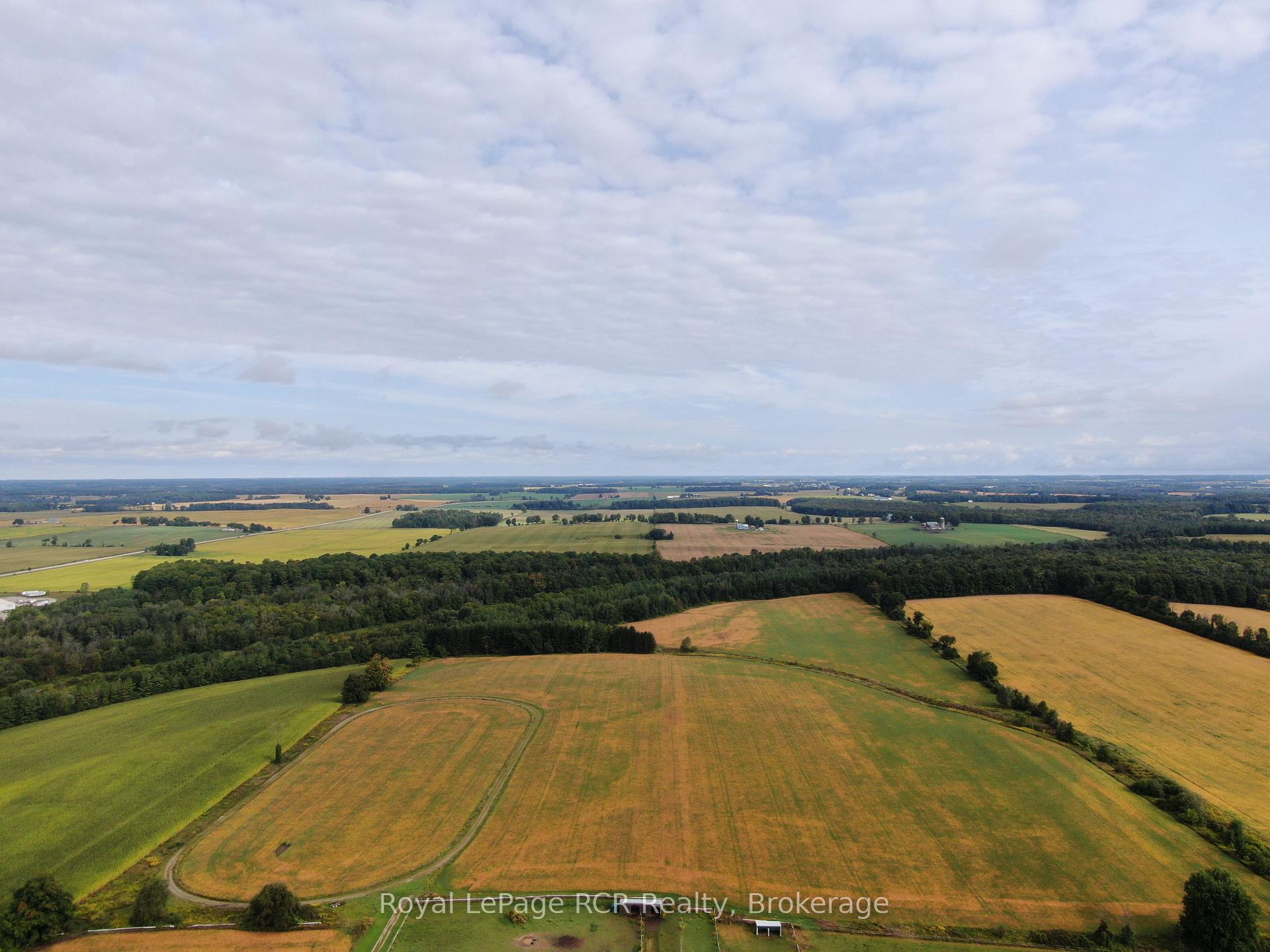 Photo 3 of 40560 Howick-Turnberry Line, Morris Turnberry, Turnberry — HOMEH