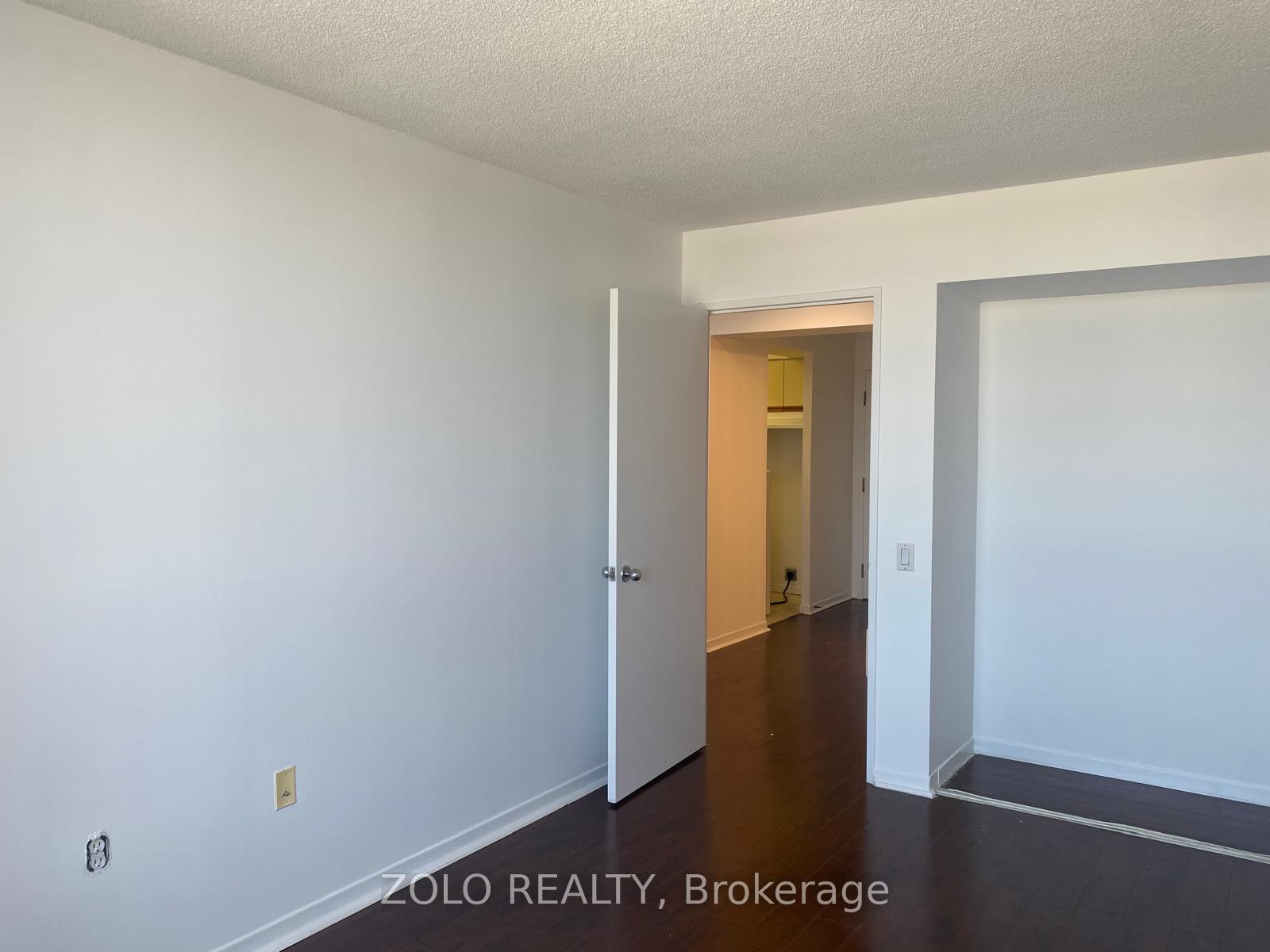 Photo 7 of Unit 1107, 21 Overlea Boulevard NE, Toronto, Thorncliffe Park — HOMEH