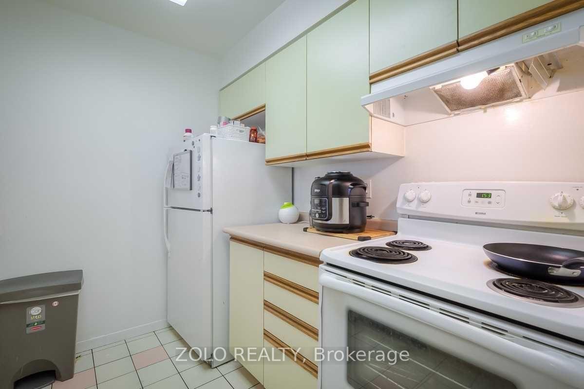 Photo 8 of Unit 1107, 21 Overlea Boulevard NE, Toronto, Thorncliffe Park — HOMEH