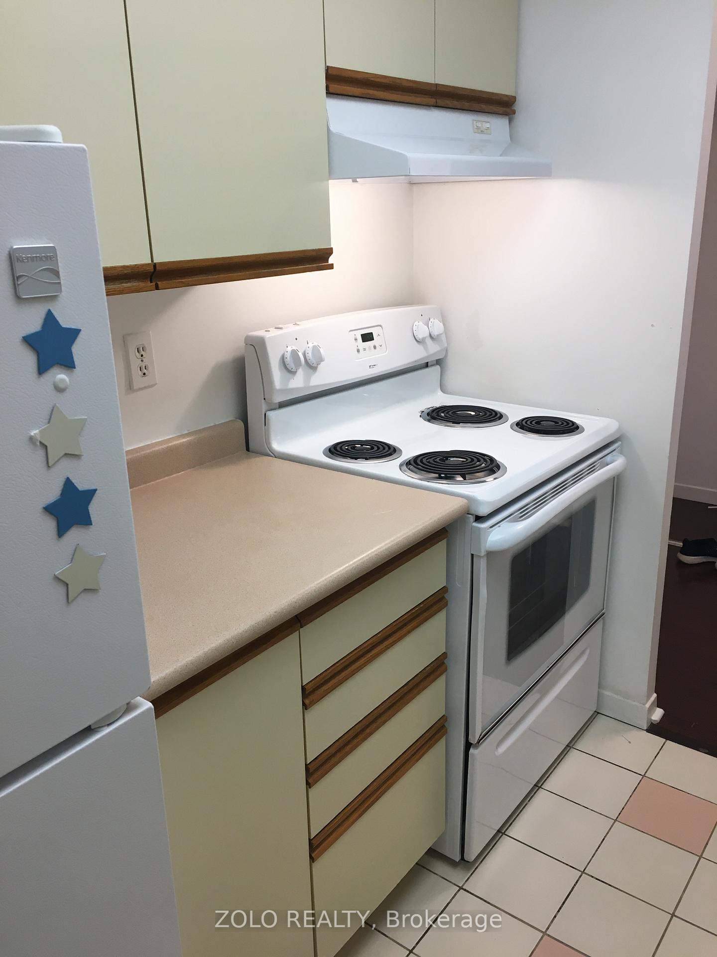 Photo 10 of Unit 1107, 21 Overlea Boulevard NE, Toronto, Thorncliffe Park — HOMEH