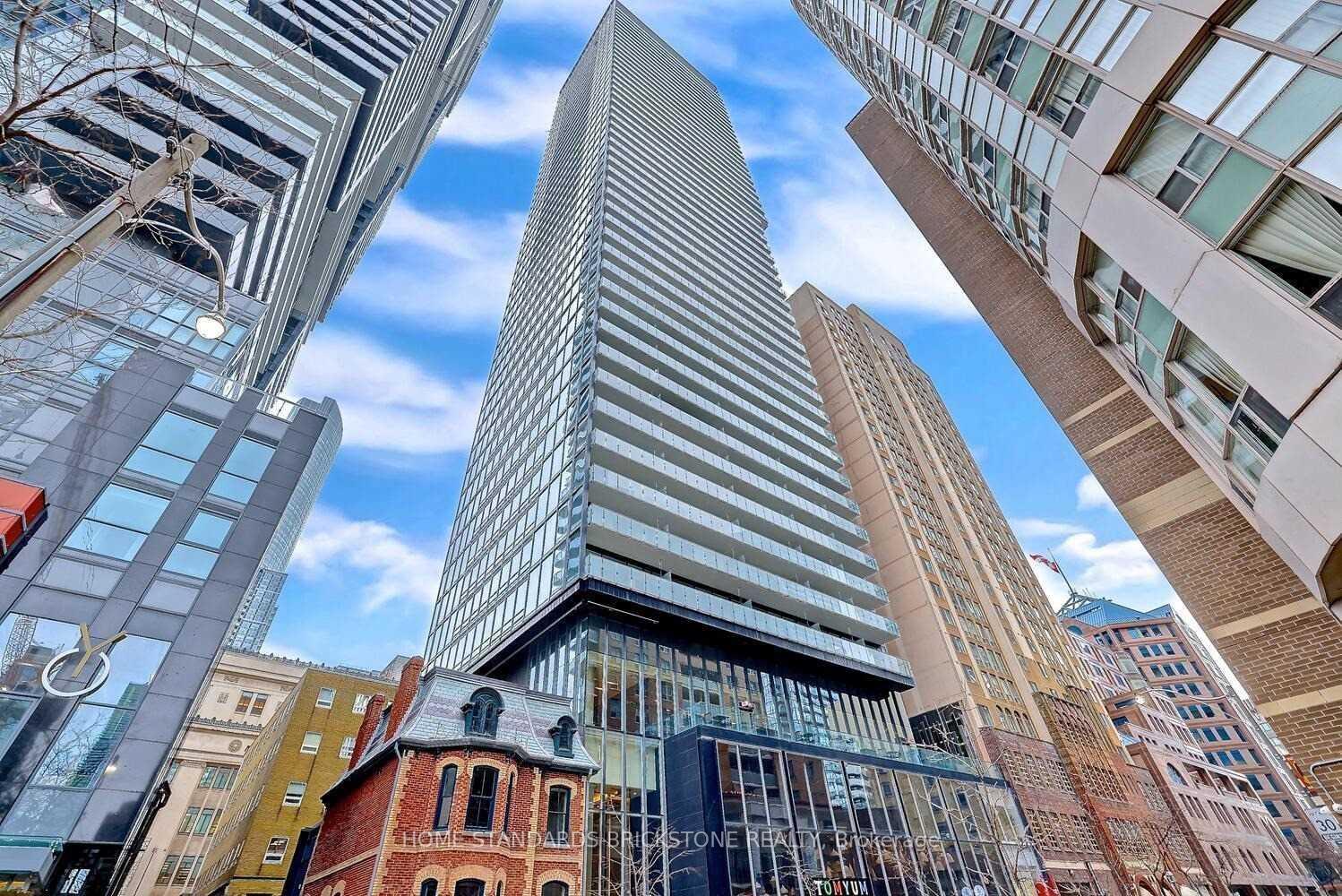 Front of Unit 2209, 15 Grenville Street