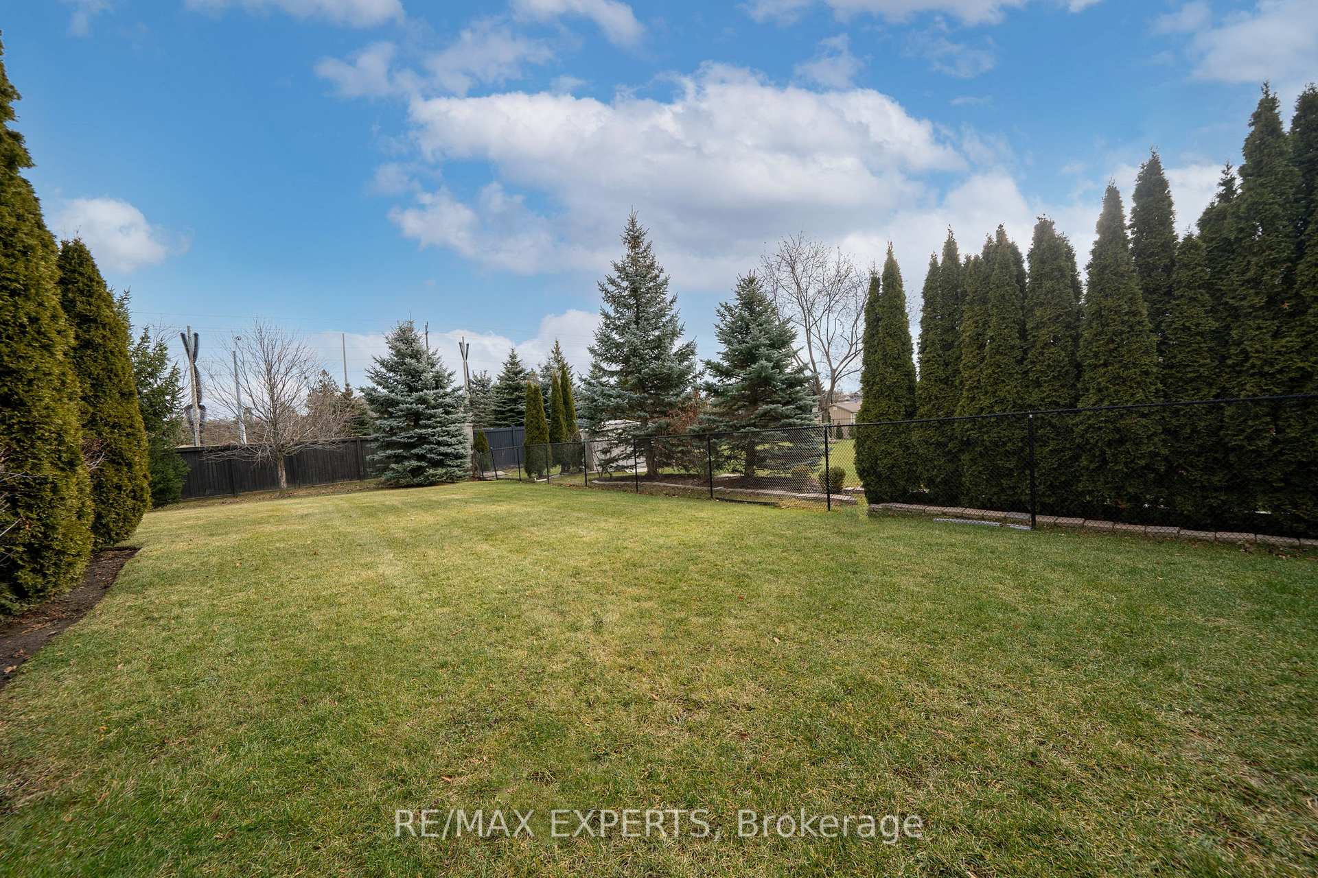 Photo 15 of Unit #BSMT, 15 Greystone Gate, Vaughan, Rural Vaughan — HOMEH