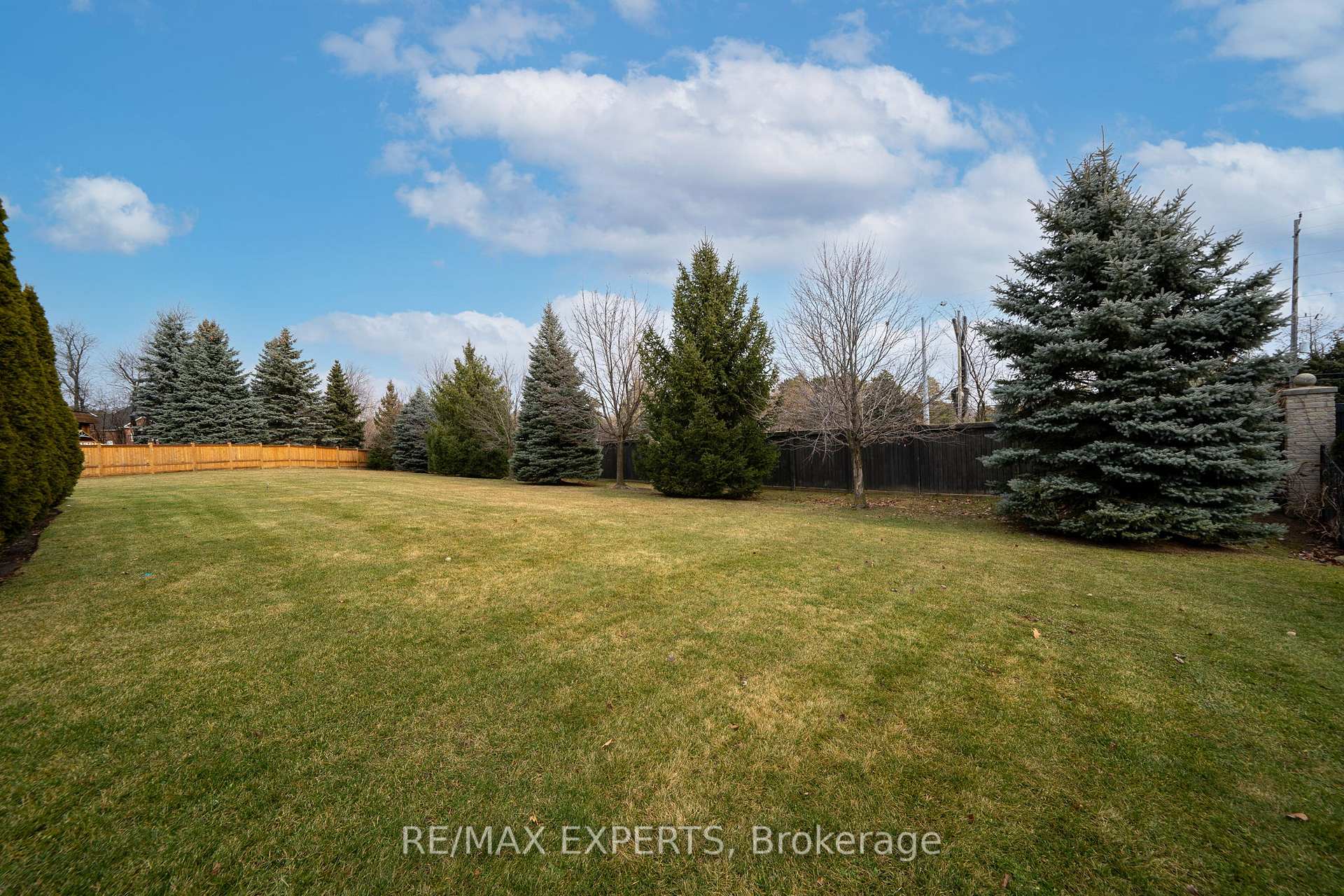 Photo 17 of Unit #BSMT, 15 Greystone Gate, Vaughan, Rural Vaughan — HOMEH