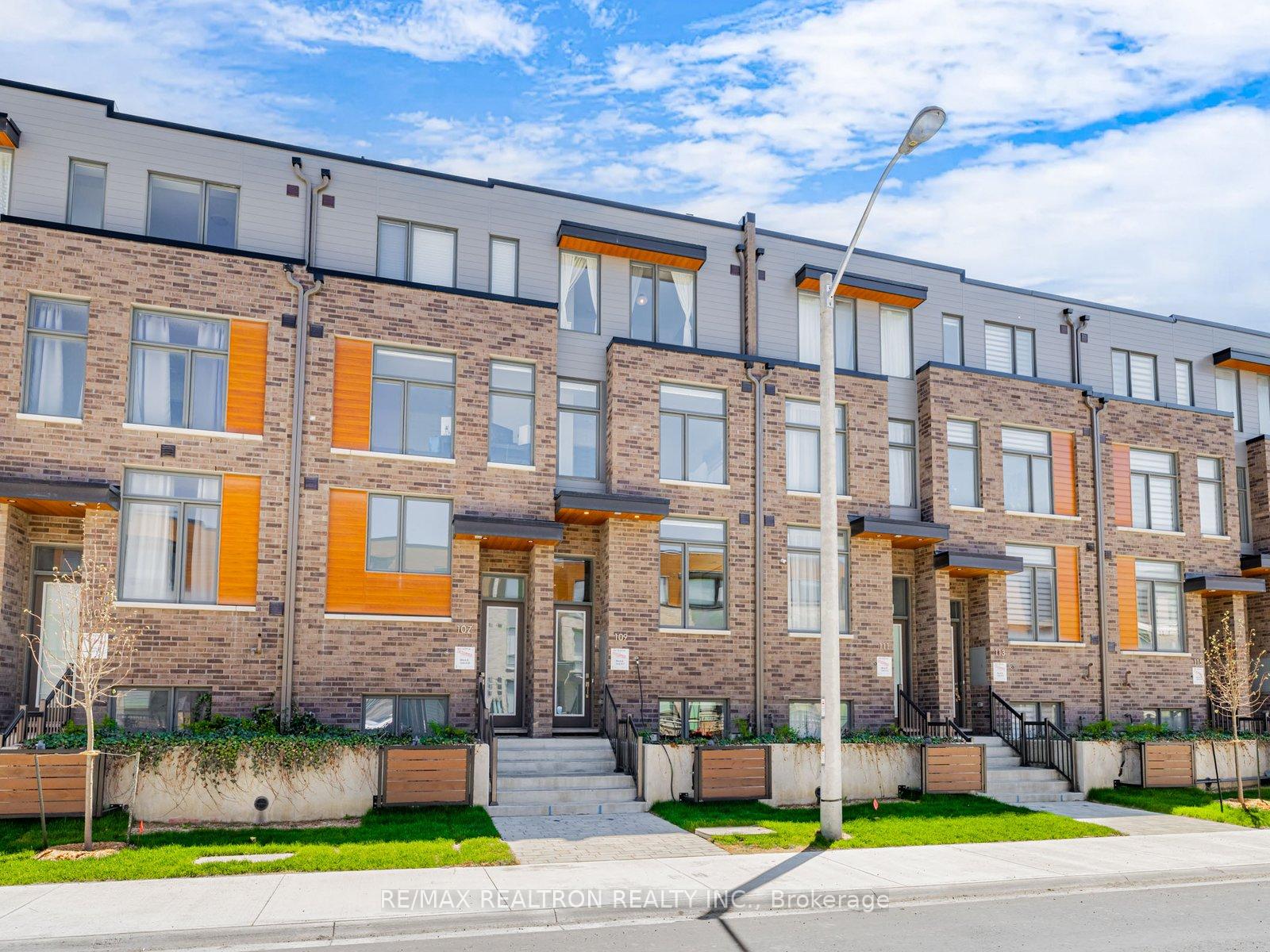 Photo 1 of 109 Green Gardens Boulevard, Toronto, Englemount-Lawrence — HOMEH