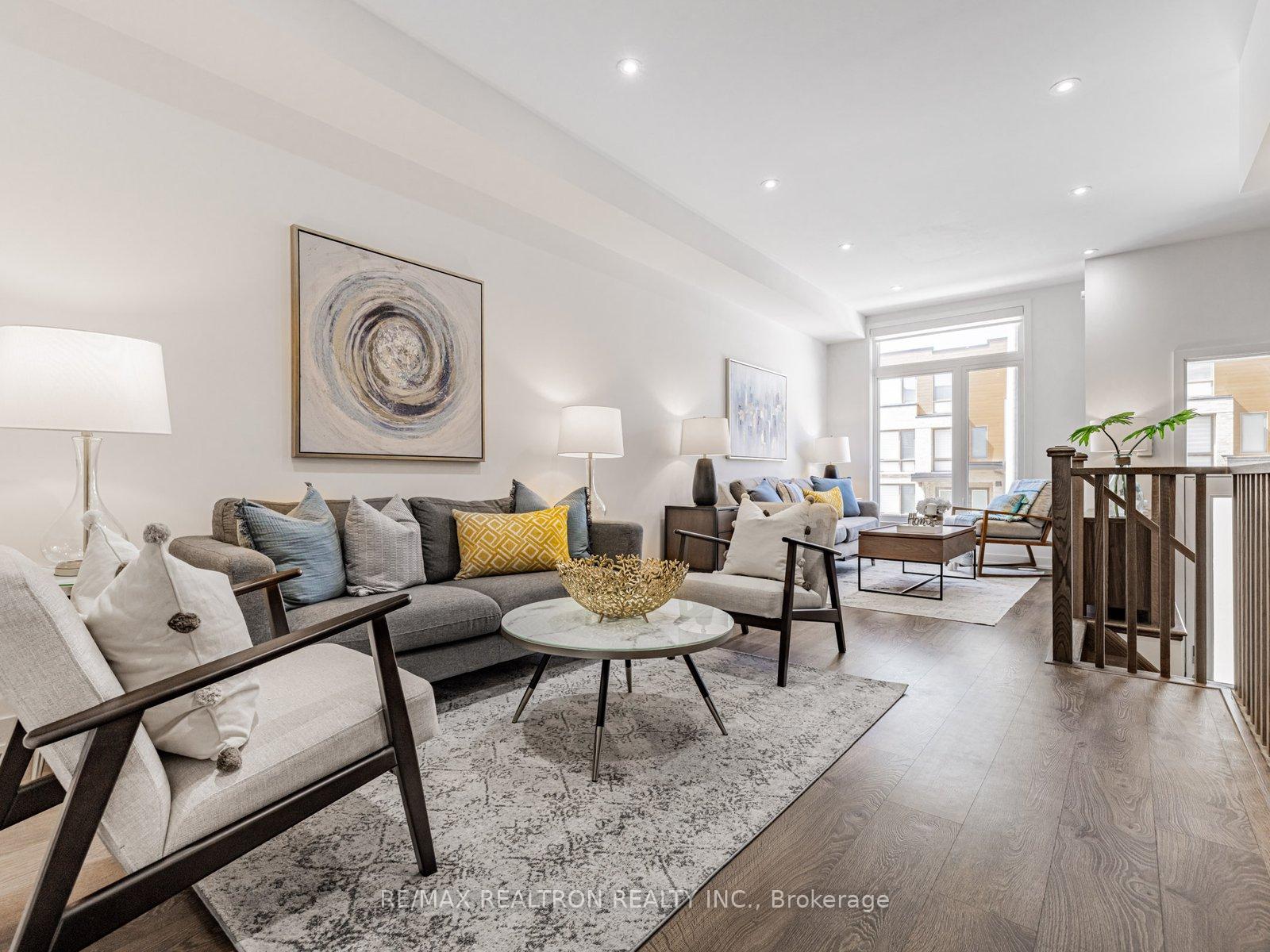 Photo 22 of 109 Green Gardens Boulevard, Toronto, Englemount-Lawrence — HOMEH