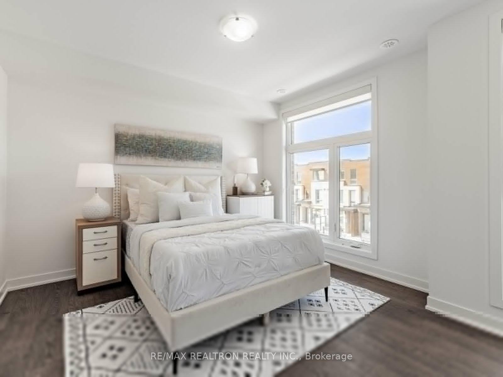Photo 15 of 109 Green Gardens Boulevard, Toronto, Englemount-Lawrence — HOMEH