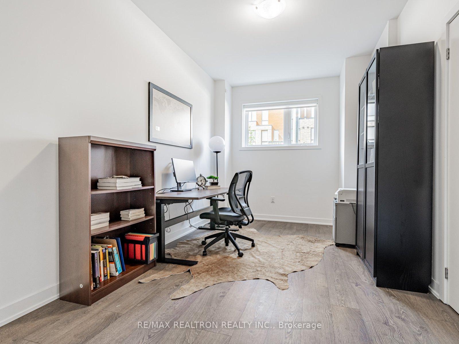 Photo 25 of 109 Green Gardens Boulevard, Toronto, Englemount-Lawrence — HOMEH
