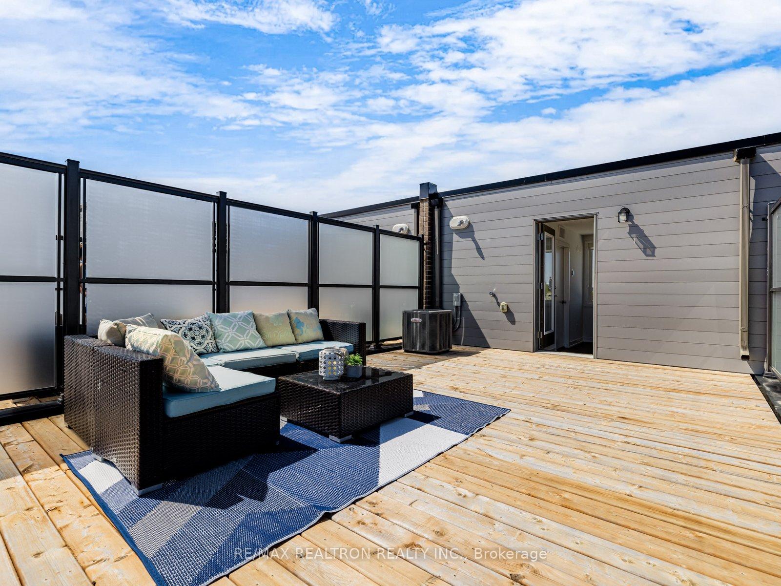 Photo 26 of 109 Green Gardens Boulevard, Toronto, Englemount-Lawrence — HOMEH