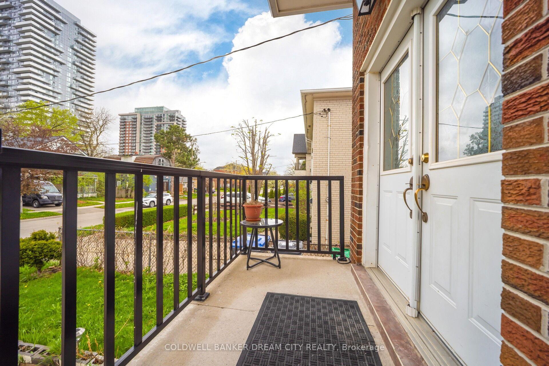 Photo 3 of B - 17 Hillcrest Avenue, Brampton, Queen Street Corridor — HOMEH
