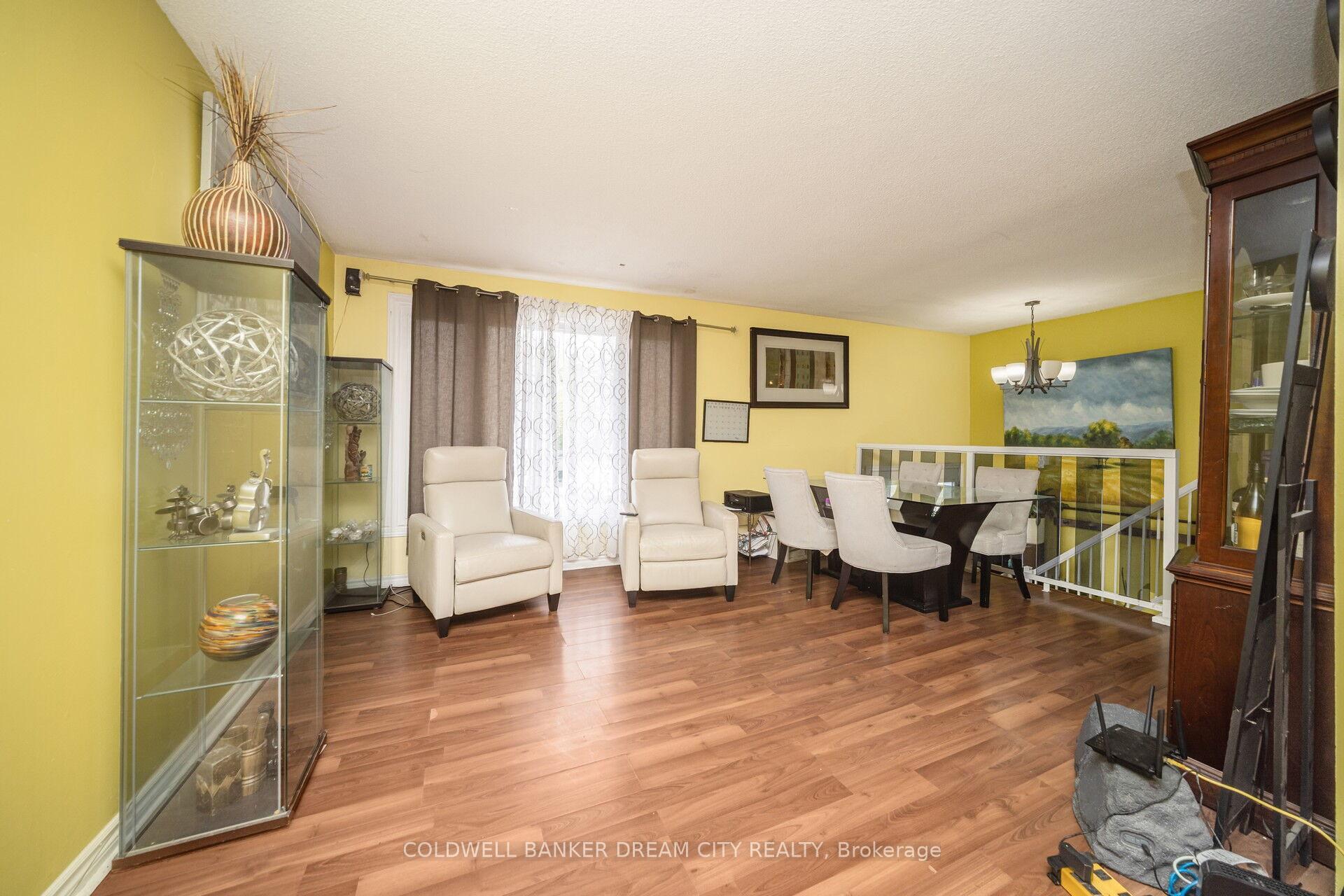 Photo 8 of B - 17 Hillcrest Avenue, Brampton, Queen Street Corridor — HOMEH