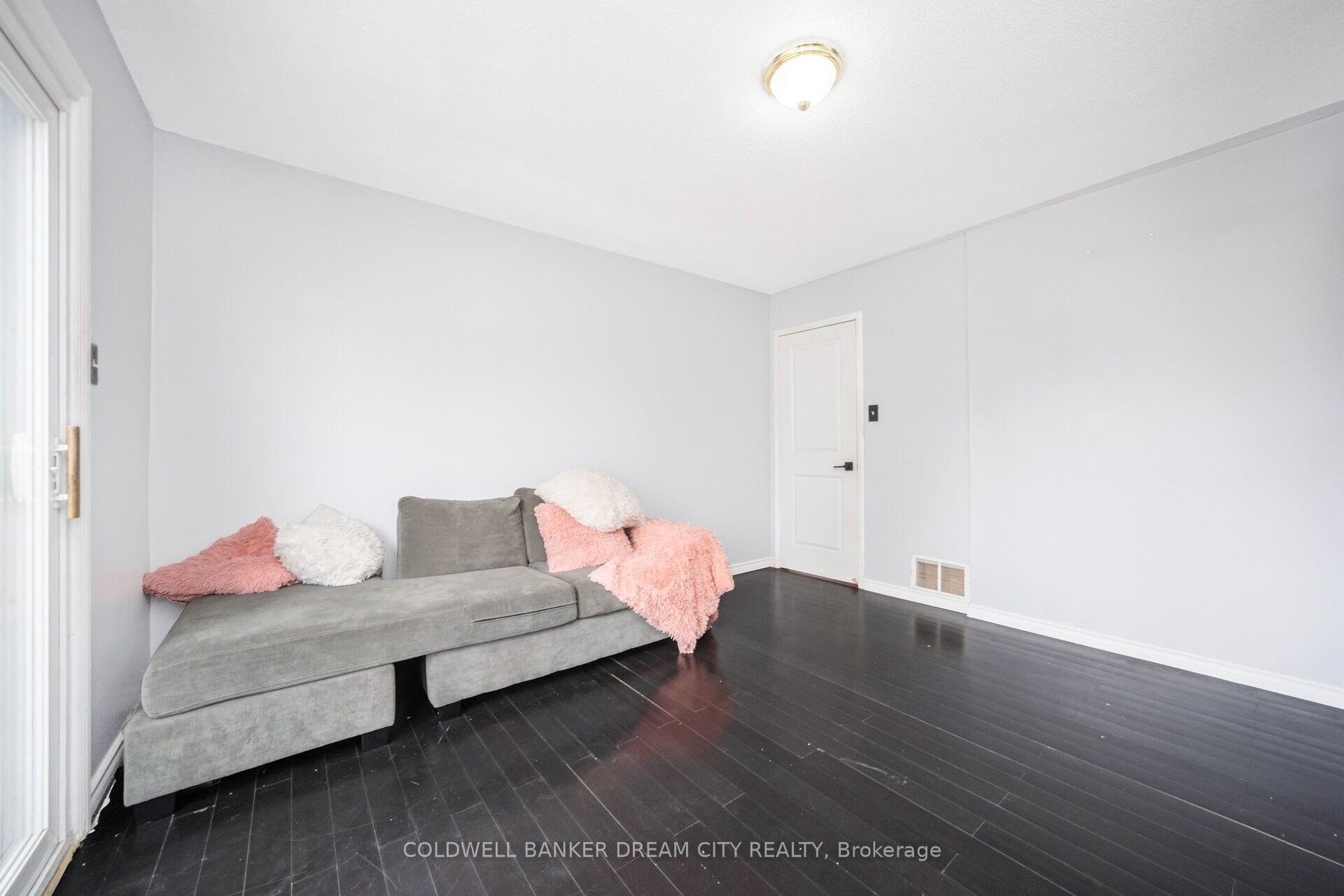 Photo 32 of B - 17 Hillcrest Avenue, Brampton, Queen Street Corridor — HOMEH