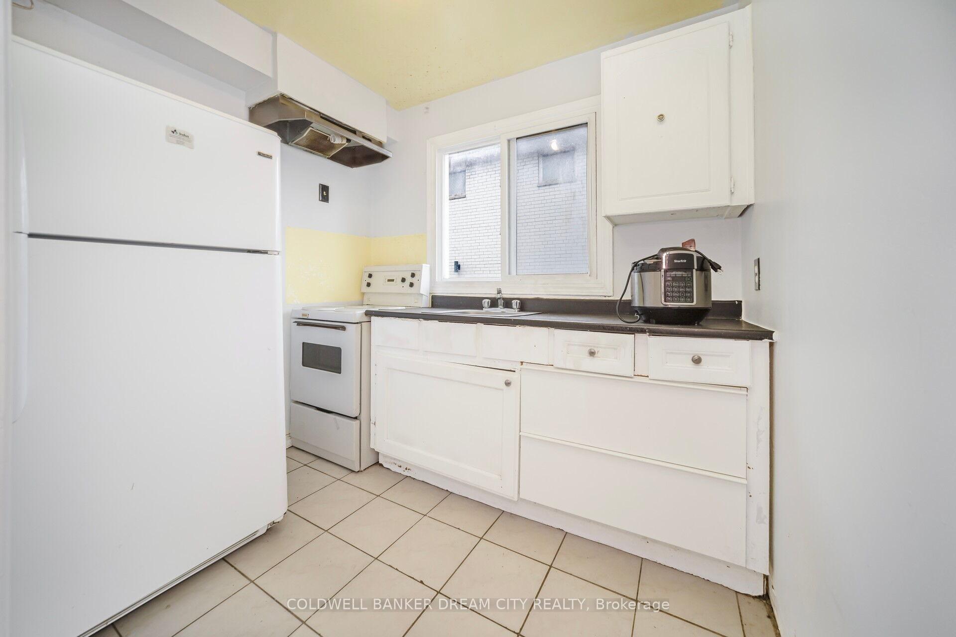 Photo 36 of B - 17 Hillcrest Avenue, Brampton, Queen Street Corridor — HOMEH
