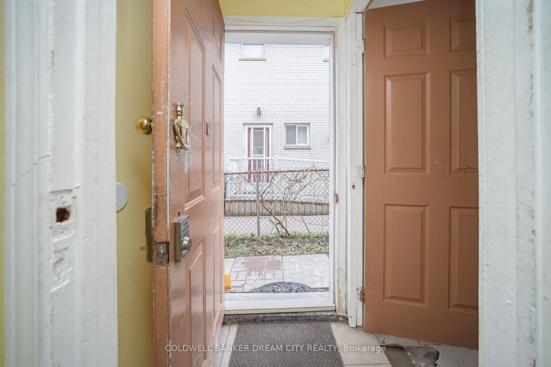 Photo 37 of B - 17 Hillcrest Avenue, Brampton, Queen Street Corridor — HOMEH