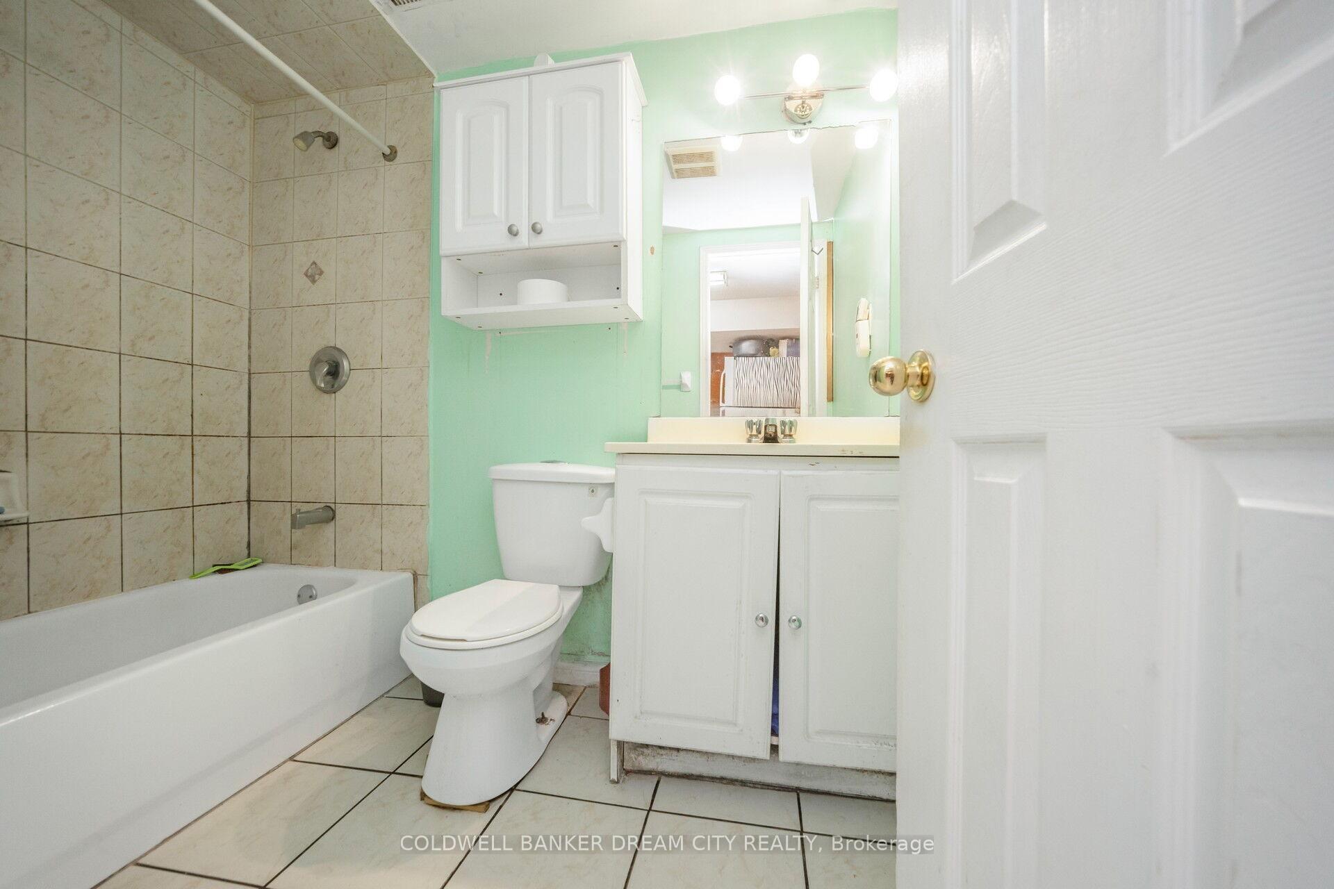 Photo 49 of B - 17 Hillcrest Avenue, Brampton, Queen Street Corridor — HOMEH