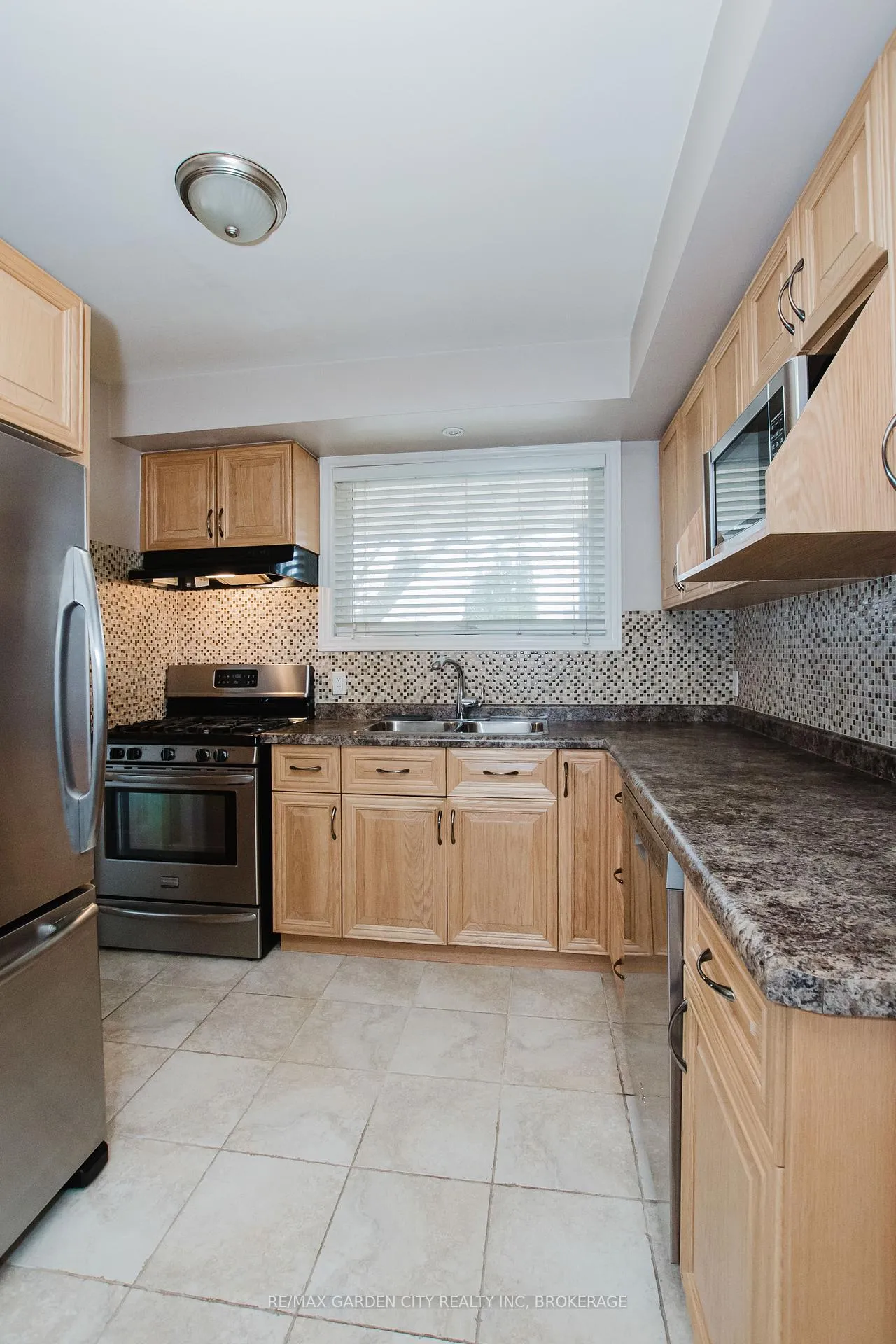 Photo 21 of 62 Loyalist Drive, Hamilton, Corman — HOMEH