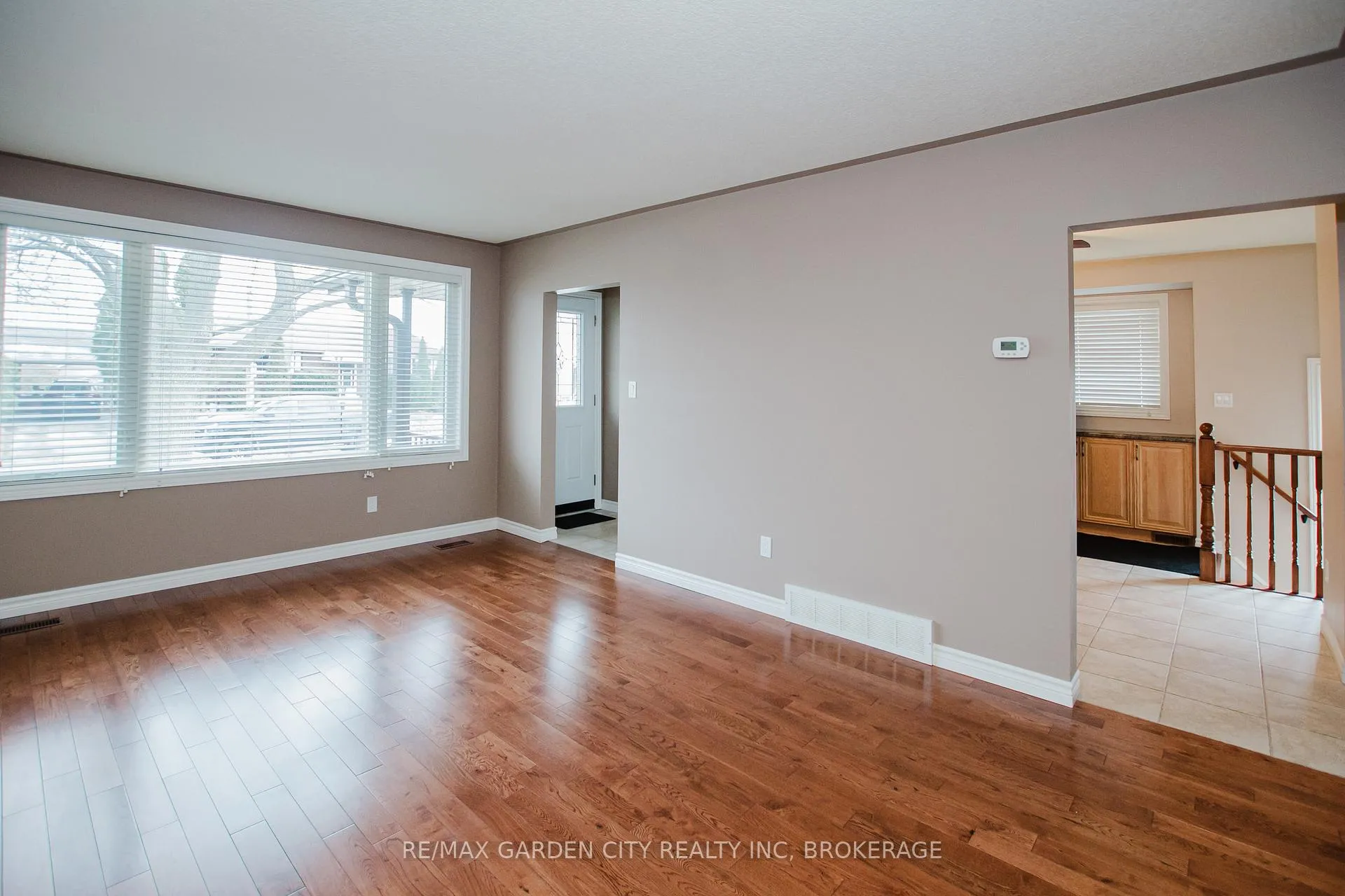 Photo 43 of 62 Loyalist Drive, Hamilton, Corman — HOMEH