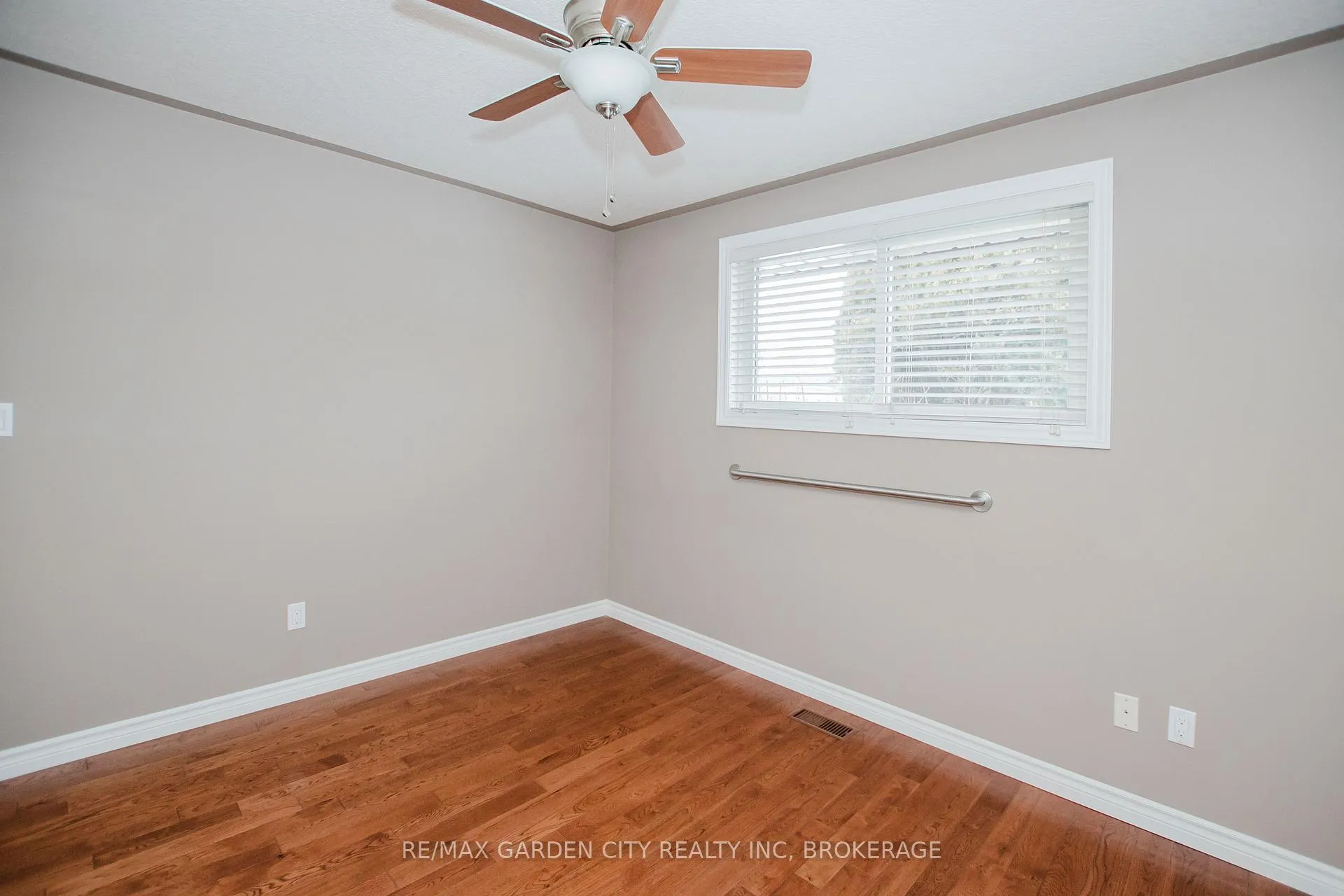 Photo 68 of 62 Loyalist Drive, Hamilton, Corman — HOMEH