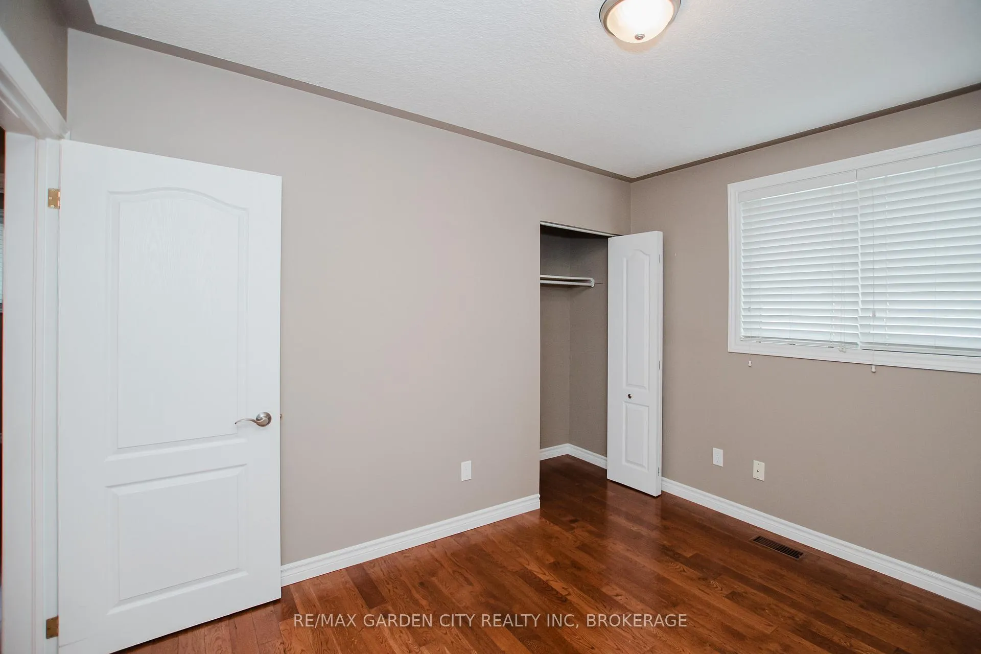 Photo 76 of 62 Loyalist Drive, Hamilton, Corman — HOMEH