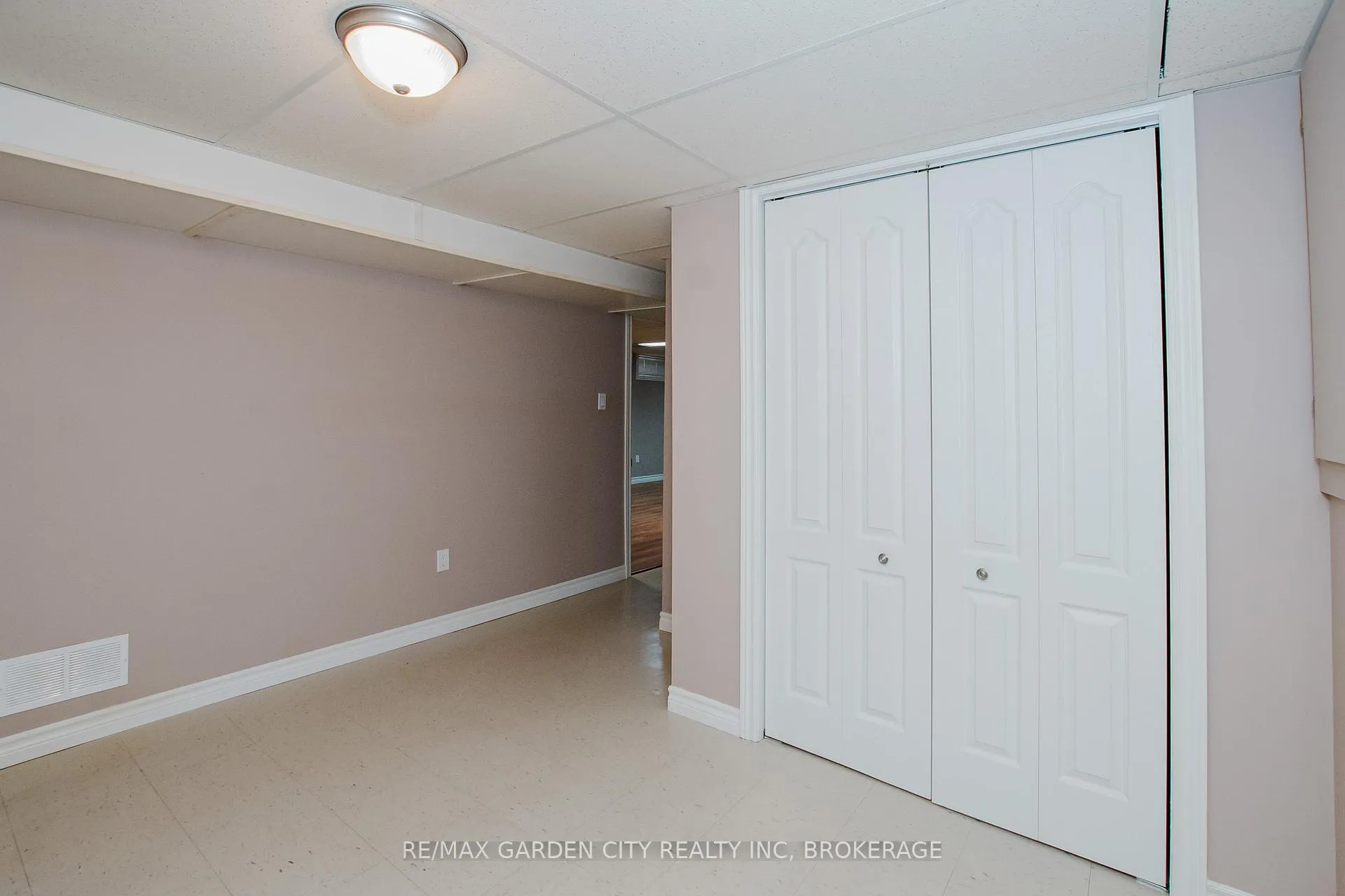Photo 120 of 62 Loyalist Drive, Hamilton, Corman — HOMEH