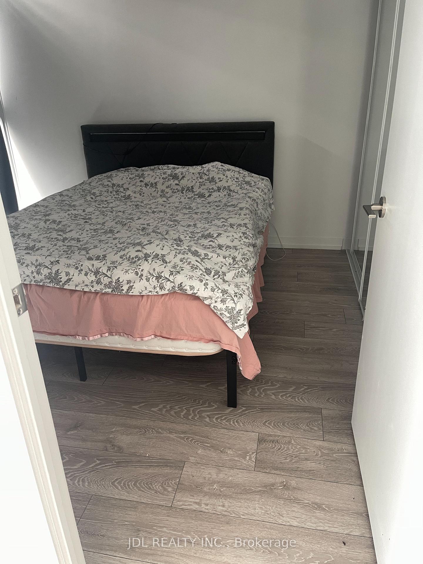 Photo 4 of Unit 3008, 55 Mercer Street, Toronto, Waterfront Communities — HOMEH