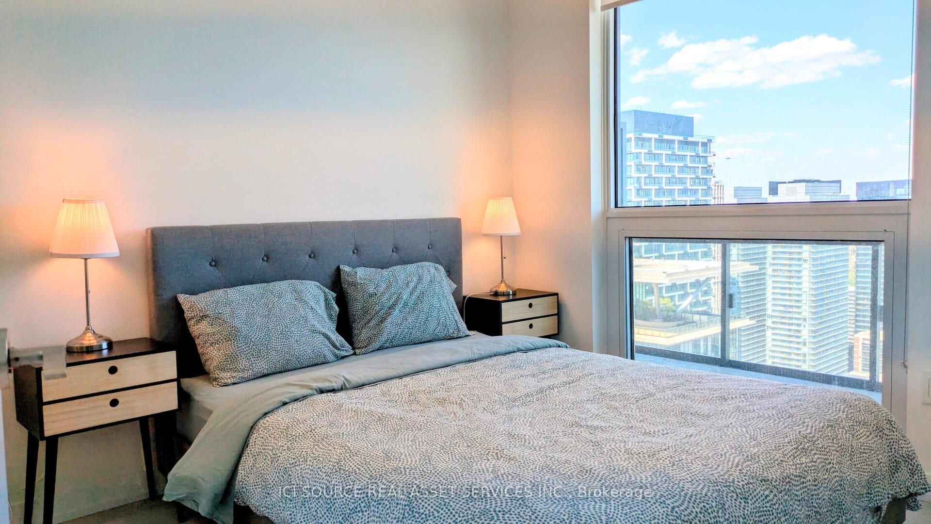 Photo 6 of Unit 3210, 39 Roehampton Avenue, Toronto, Mount Pleasant West — HOMEH