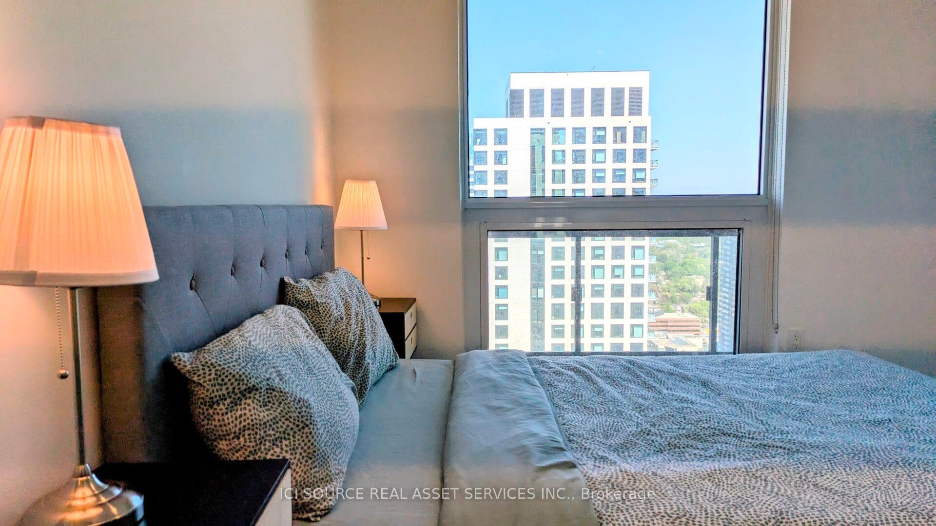 Photo 11 of Unit 3210, 39 Roehampton Avenue, Toronto, Mount Pleasant West — HOMEH