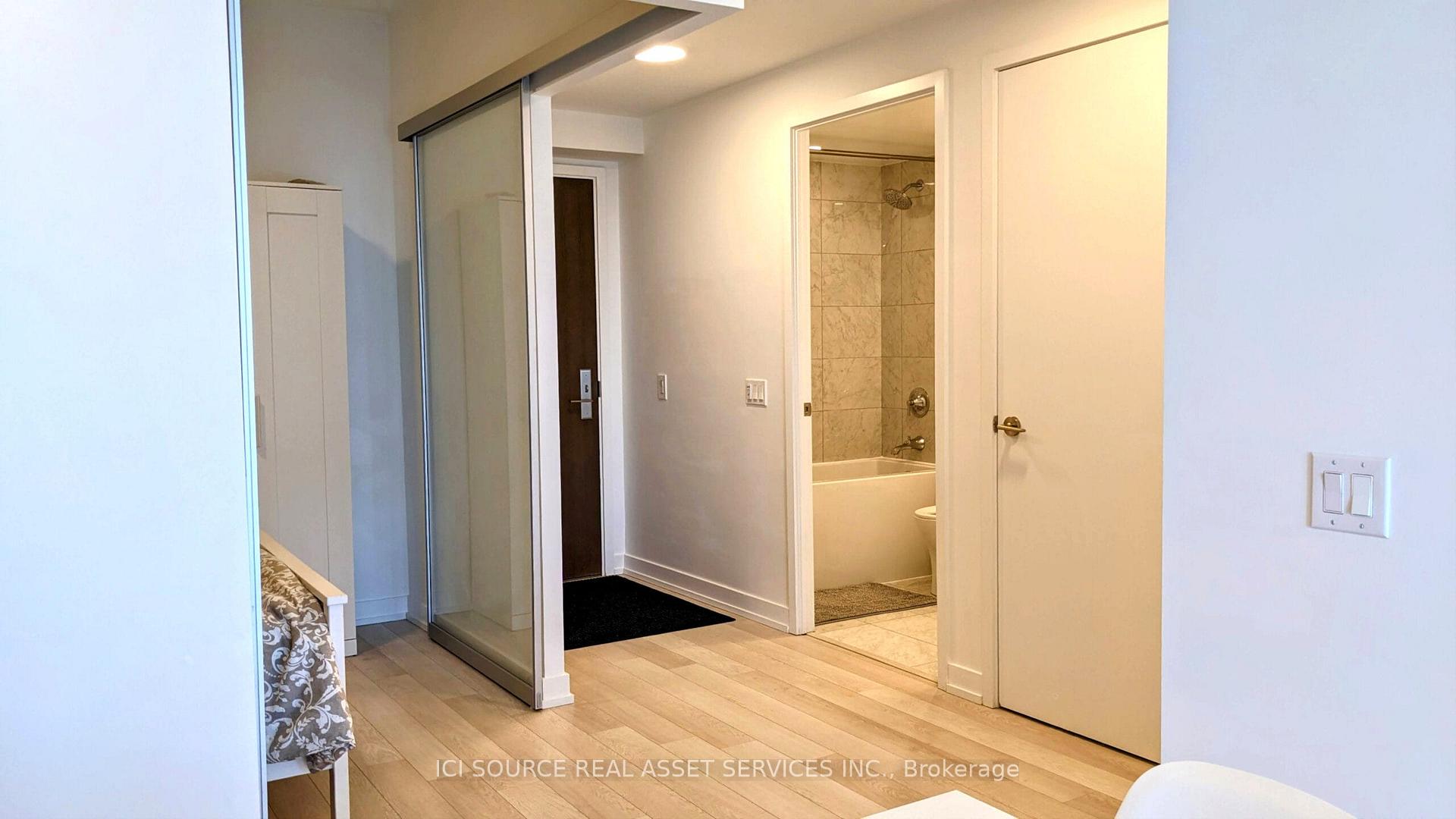 Photo 13 of Unit 3210, 39 Roehampton Avenue, Toronto, Mount Pleasant West — HOMEH