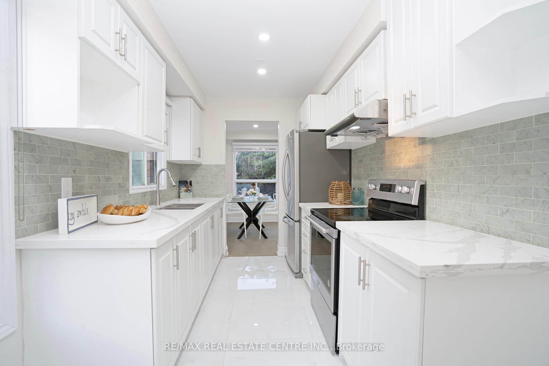 Photo 14 of 59 Cutters Crescent, Brampton, Fletcher's West — HOMEH