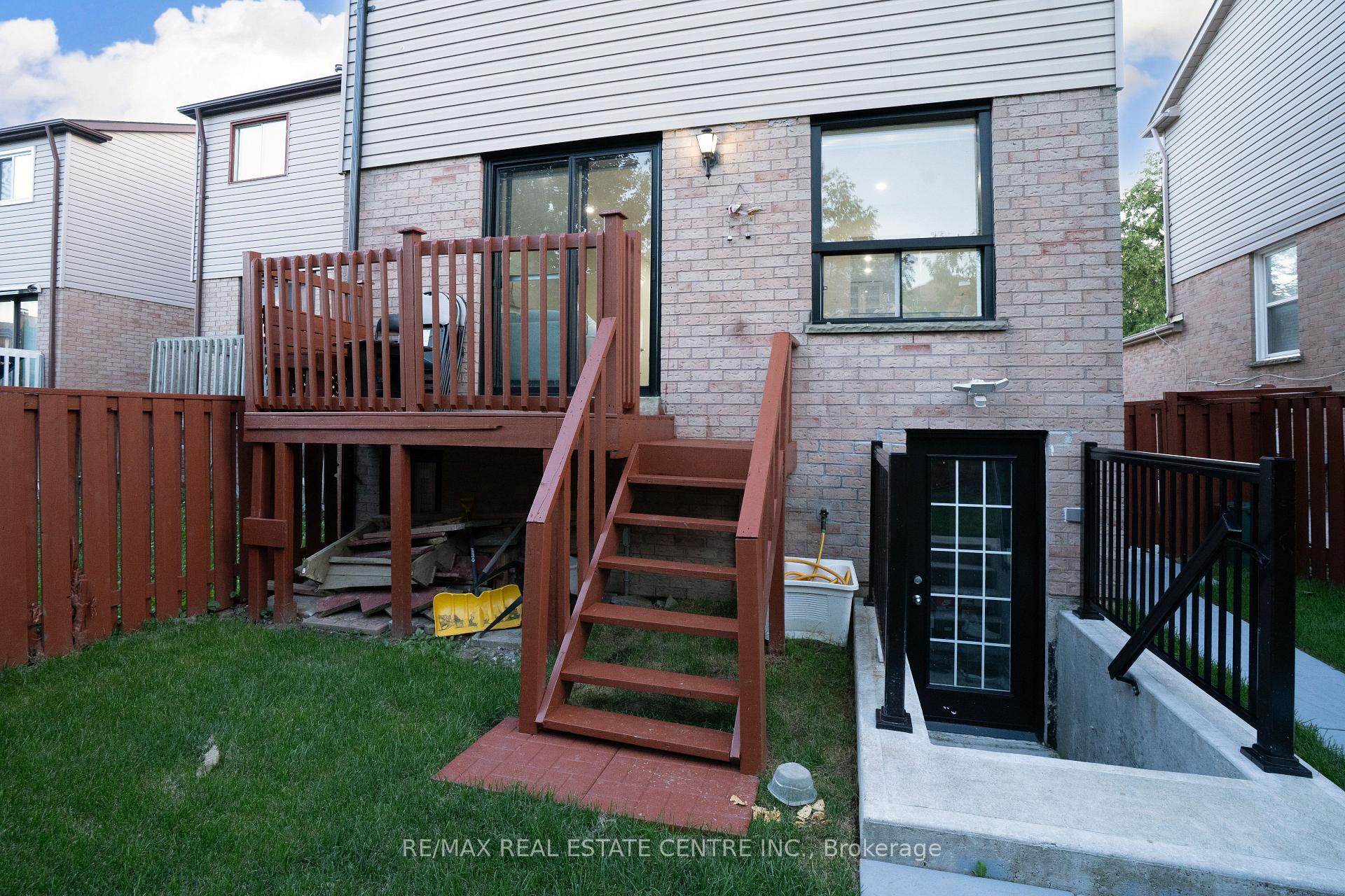 Photo 41 of 59 Cutters Crescent, Brampton, Fletcher's West — HOMEH