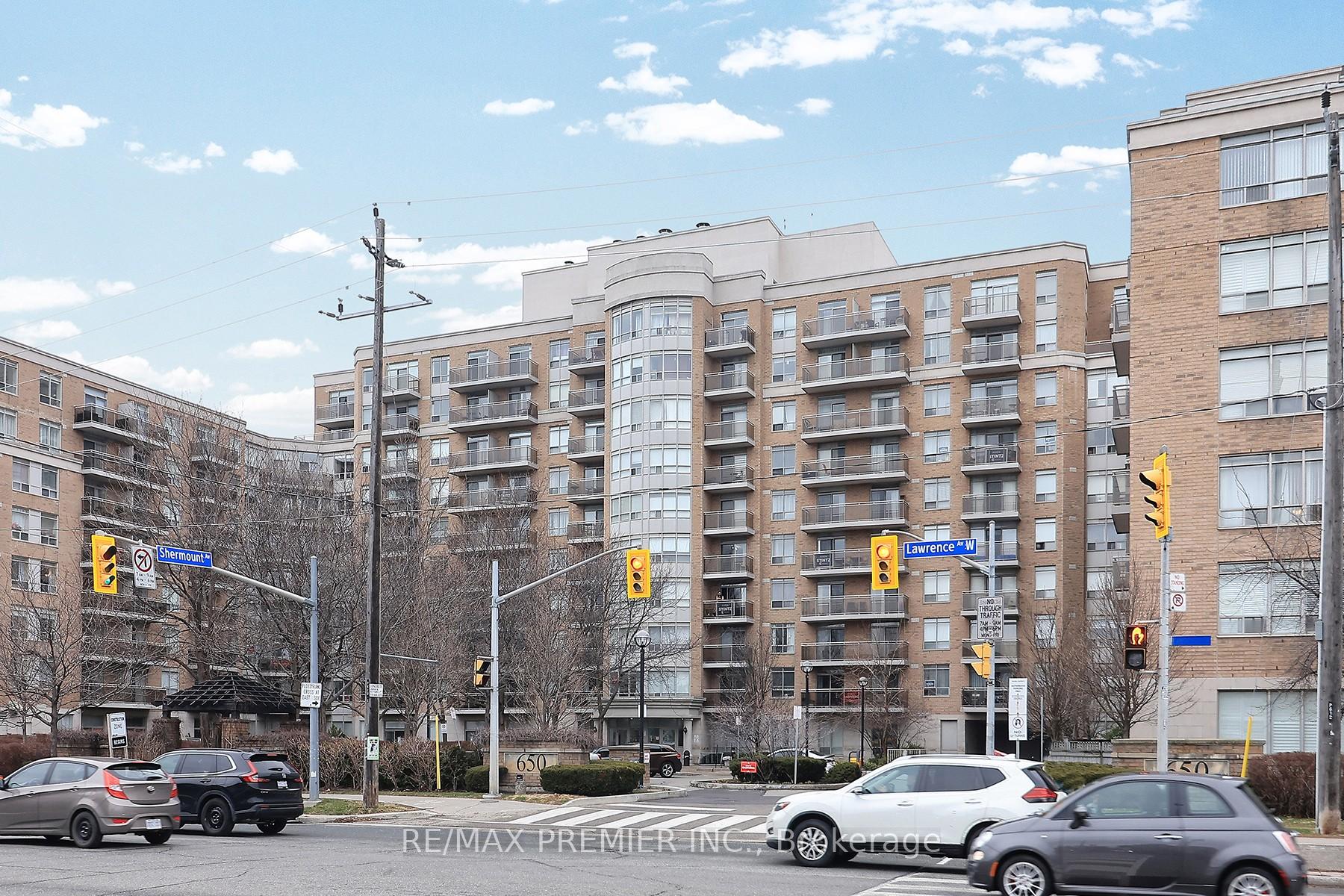 Front of Unit 721, 650 Lawrence Avenue