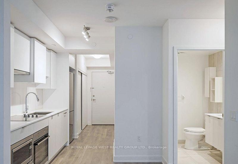 Photo 4 of Unit 1401, 195 Redpath Avenue, Toronto, Mount Pleasant West — HOMEH