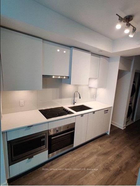 Photo 5 of Unit 1401, 195 Redpath Avenue, Toronto, Mount Pleasant West — HOMEH