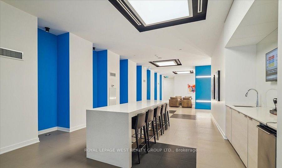 Photo 11 of Unit 1401, 195 Redpath Avenue, Toronto, Mount Pleasant West — HOMEH