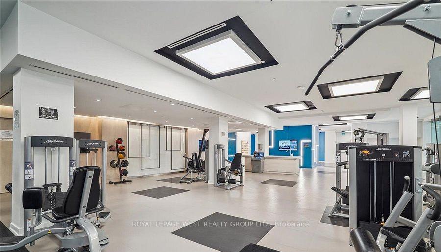 Photo 15 of Unit 1401, 195 Redpath Avenue, Toronto, Mount Pleasant West — HOMEH