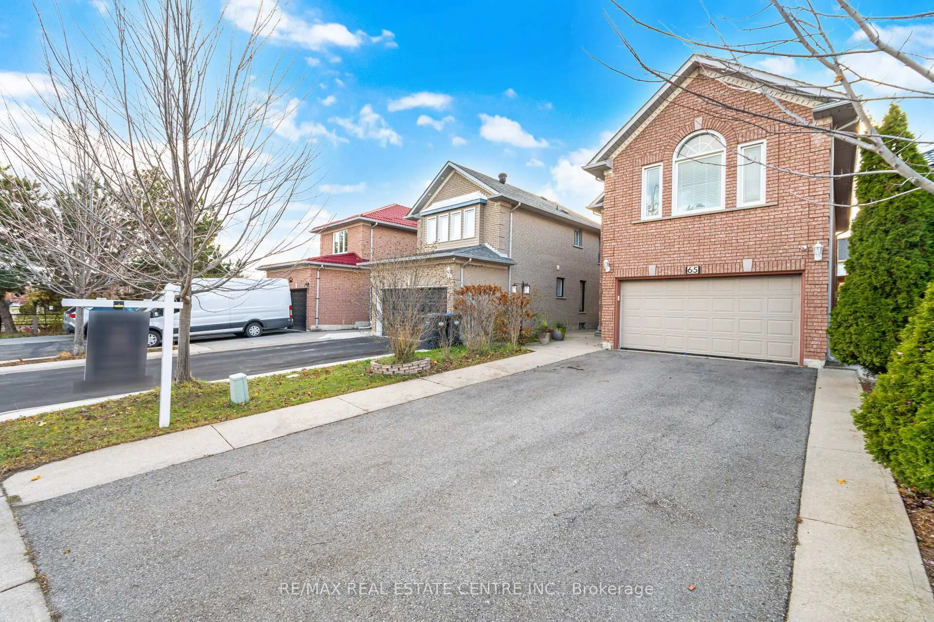 Photo 8 of 65 Sahara Trail, Brampton, Sandringham-Wellington — HOMEH