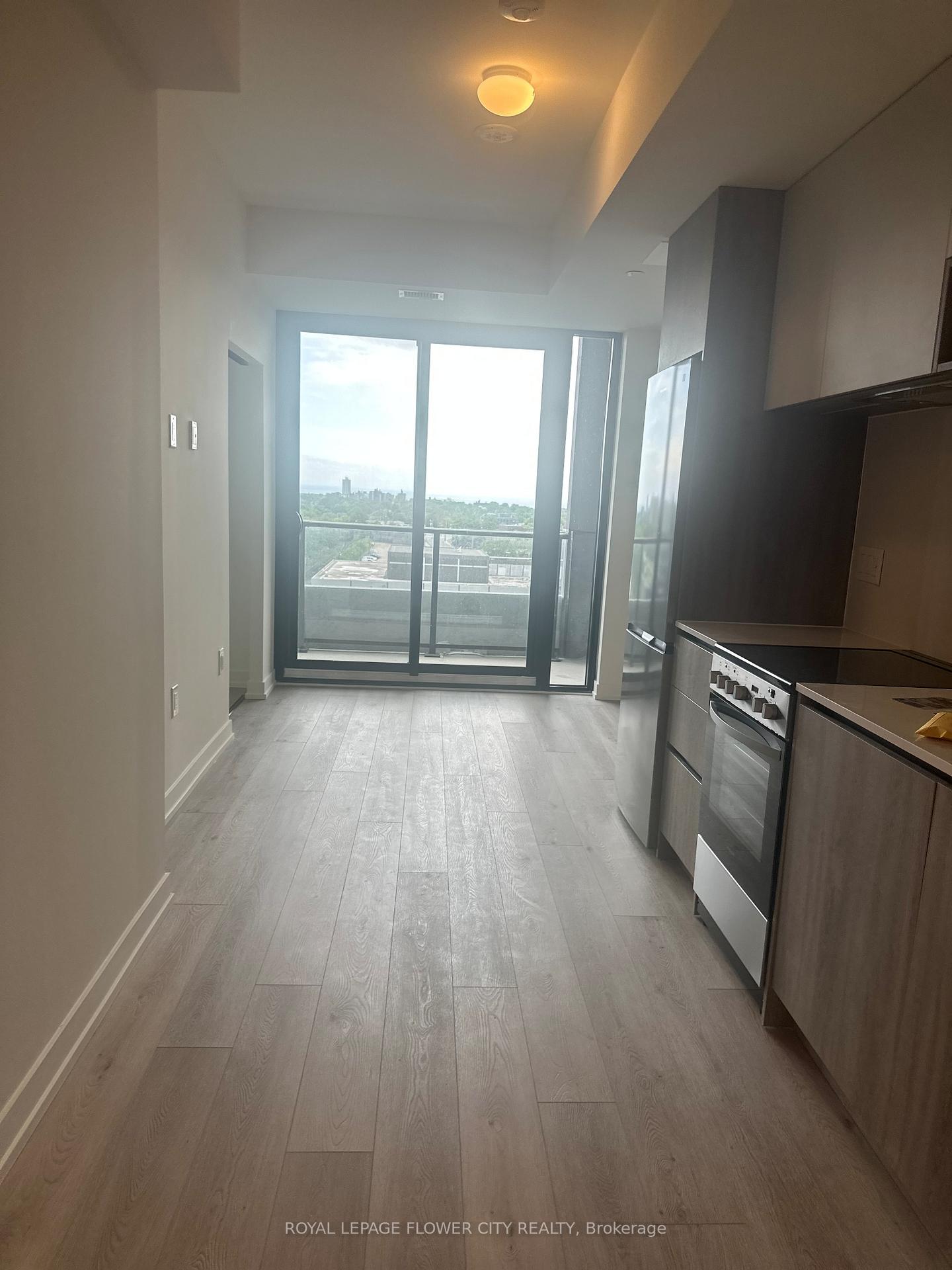 Photo 5 of Unit 903, 181 Sterling Road, Toronto, Dufferin Grove — HOMEH