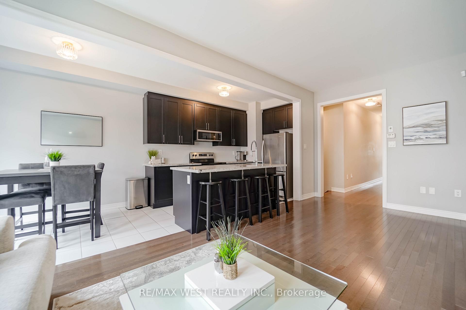 Photo 7 of 12 Adventura Road, Brampton, Northwest Brampton — HOMEH